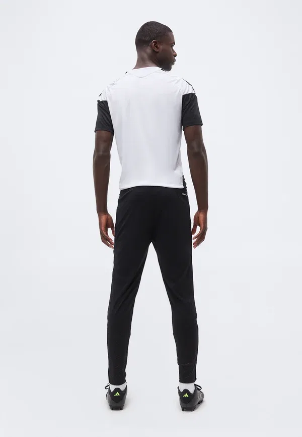 Тренировочные штаны "Ливерпуль" сезона 26/27 - клубная форма Adidas Performance, черный — фото 3