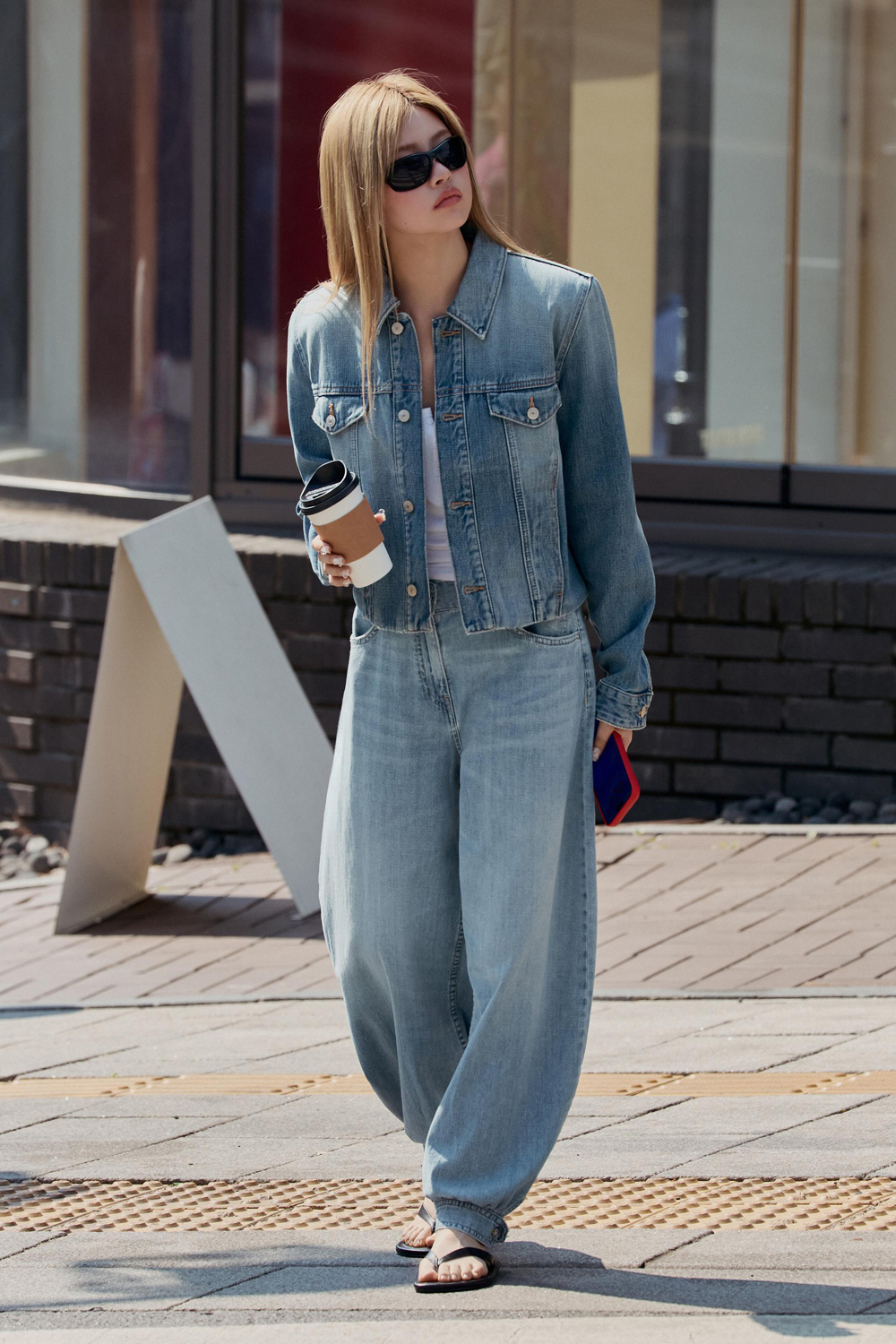 Джинсовая куртка Zara TRF  With Shoulder Pads, синий — фото 4