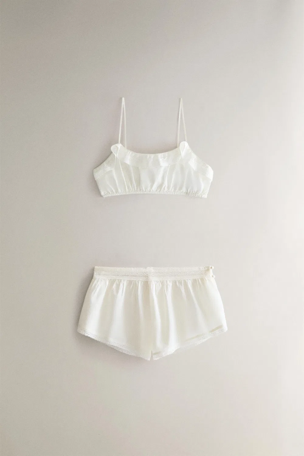Укороченный топ с оборками и кружевом ZARA, Ivory — фото 4