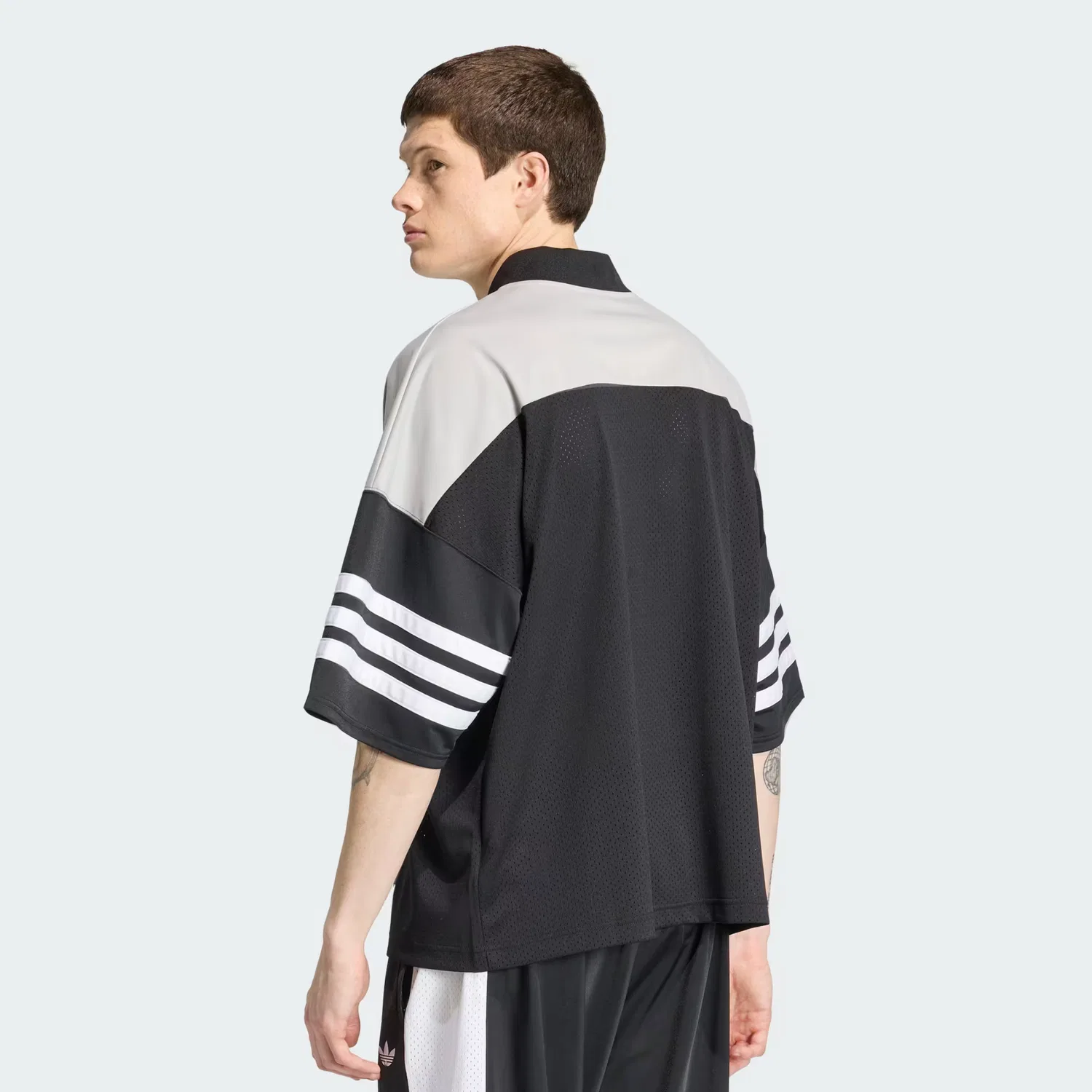 Мужская футбольная футболка оверсайз Adicolor Oversized Soccer Jersey Adidas Originals, черный/белый — фото 2