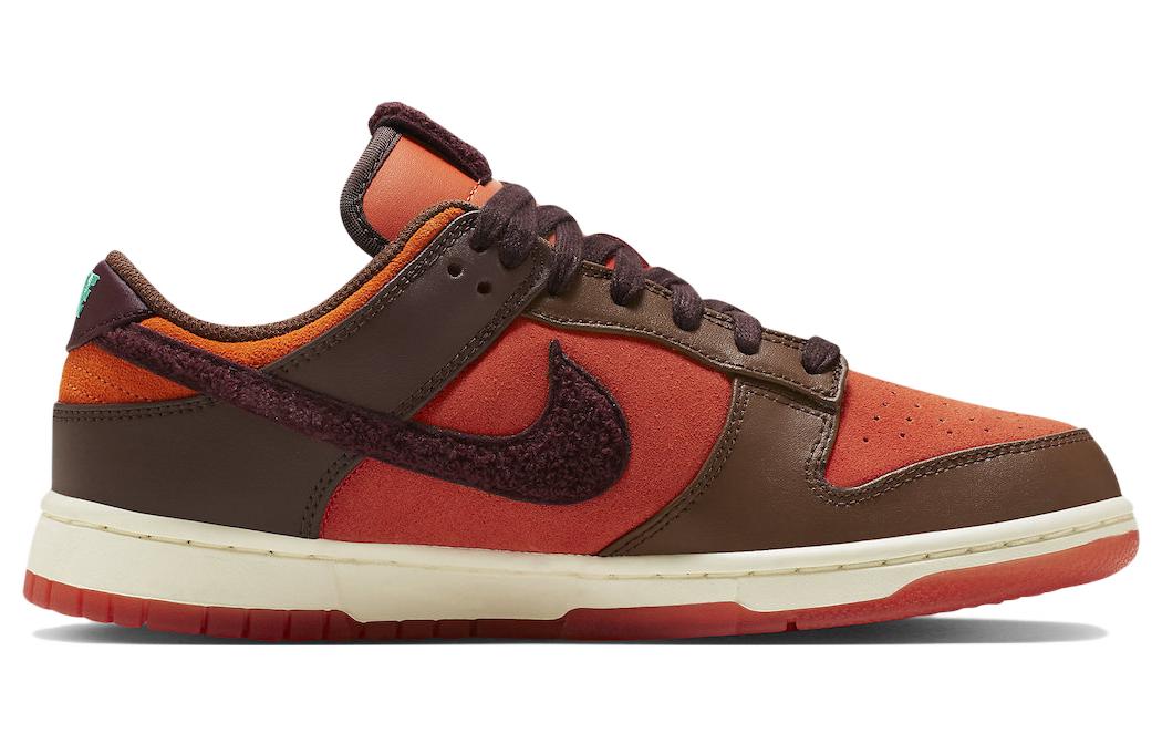Кроссовки Nike Dunk Low Retro PRM, красный/коричневый — фото 2