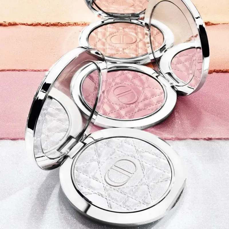 Женский хайлайтер DIOR Lock Makeup Highlighter Powder Puff, #02 Pearlescent Gold — фото 3