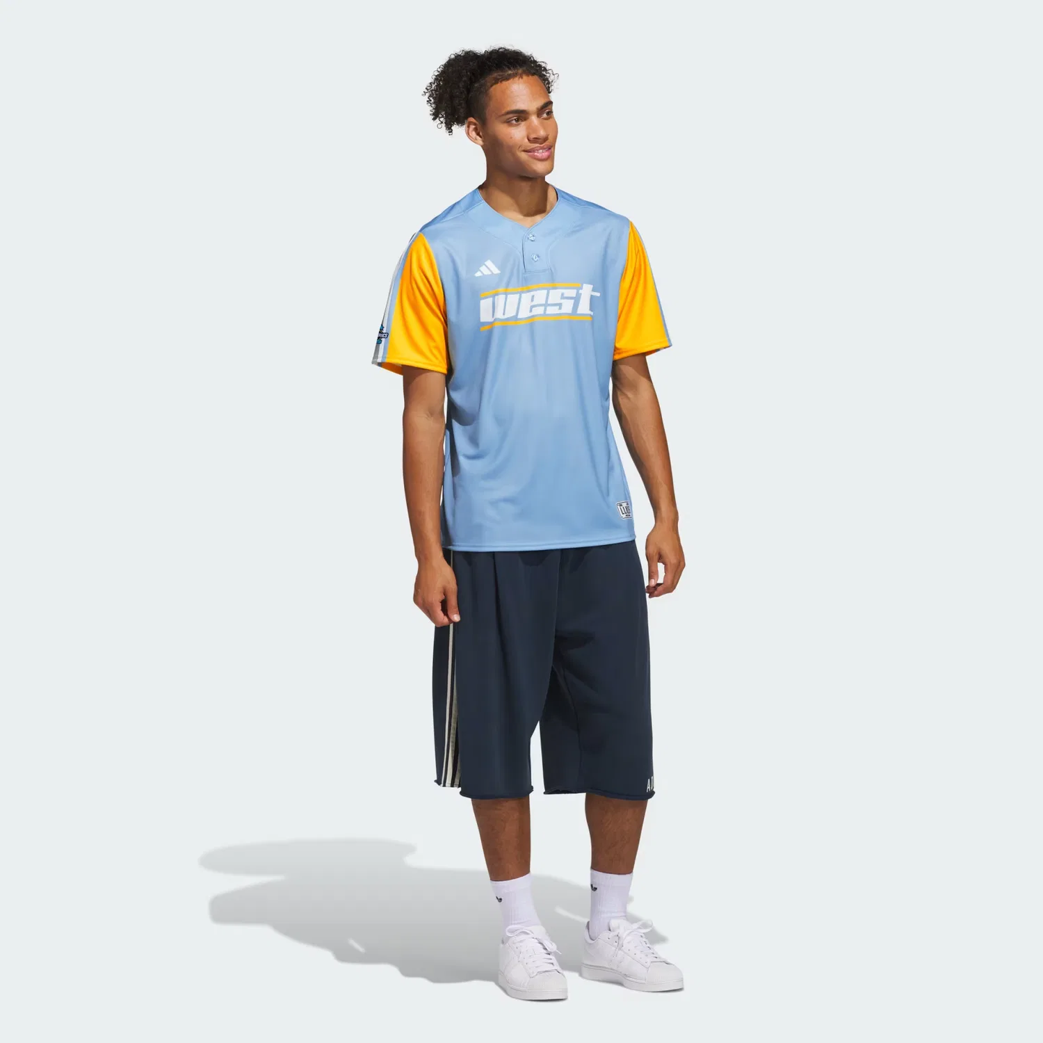 Бейсбольная джерси унисекс на двух пуговицах West Little League World Series Replica Adidas Performance, голубой/золотой — фото 3