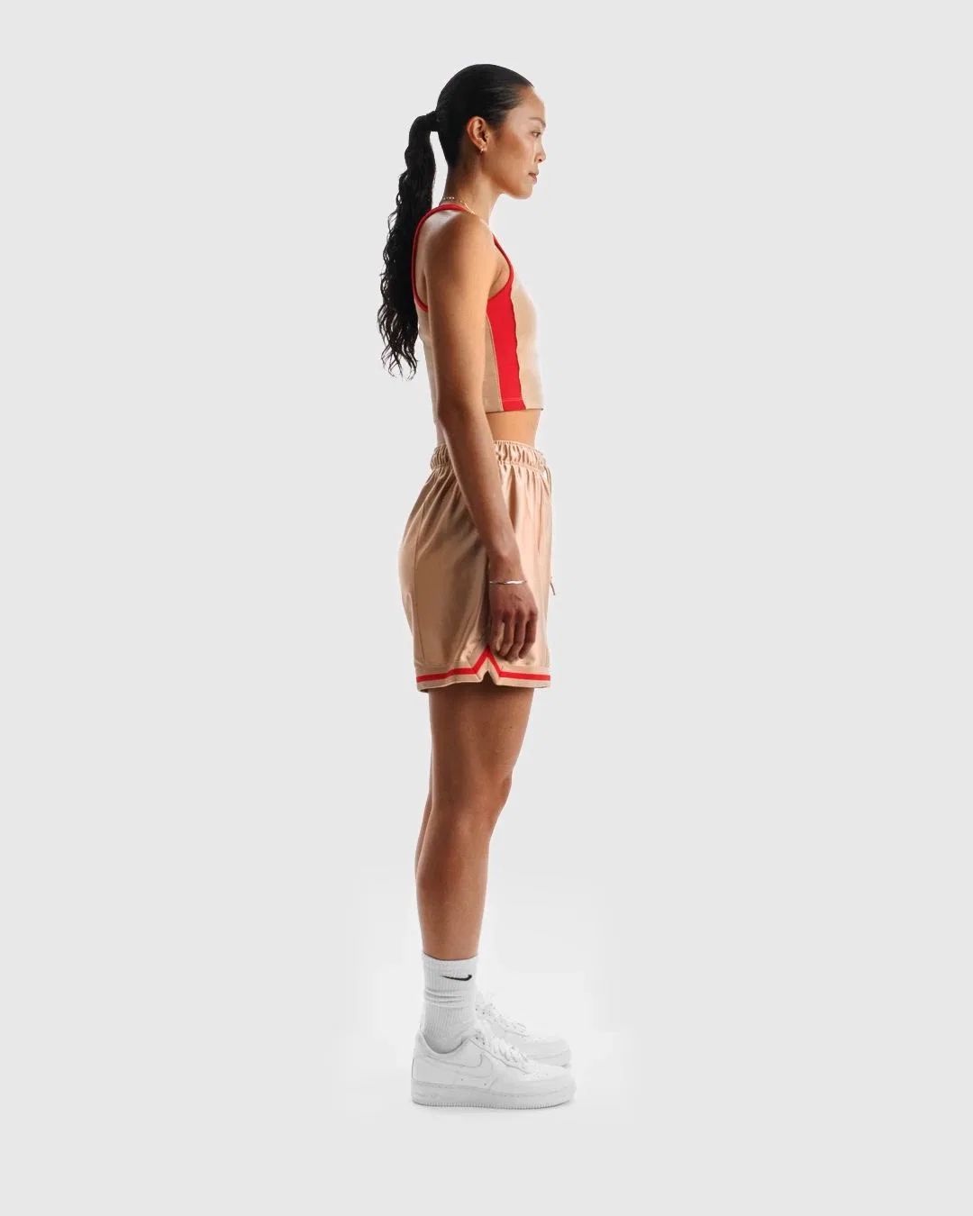 Женский топ без рукавов с графическим принтом Nike Sportswear Tight Graphic Tank Top, Linen — фото 2