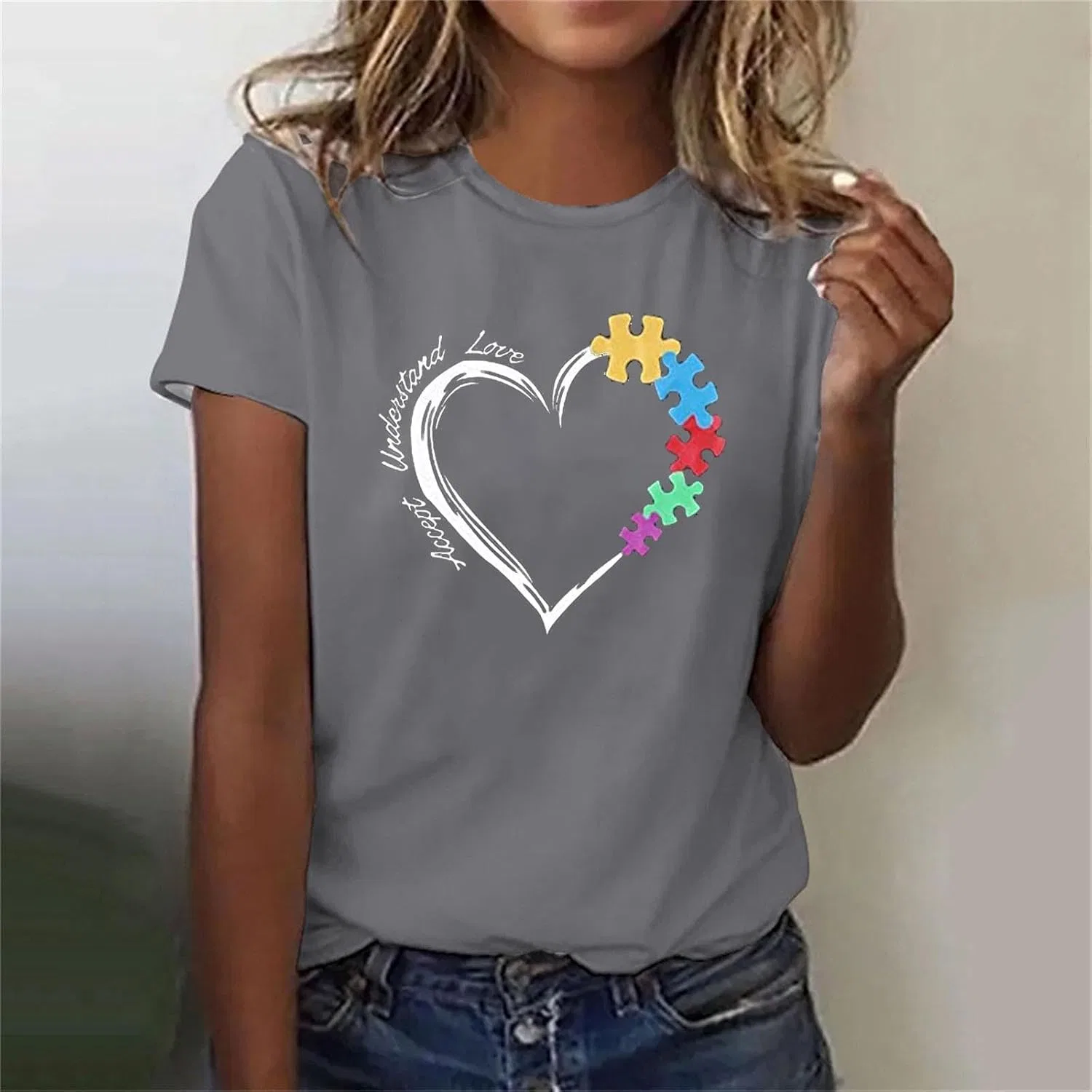 Женская футболка с сердечками Graphic Tees, Gray — фото 2