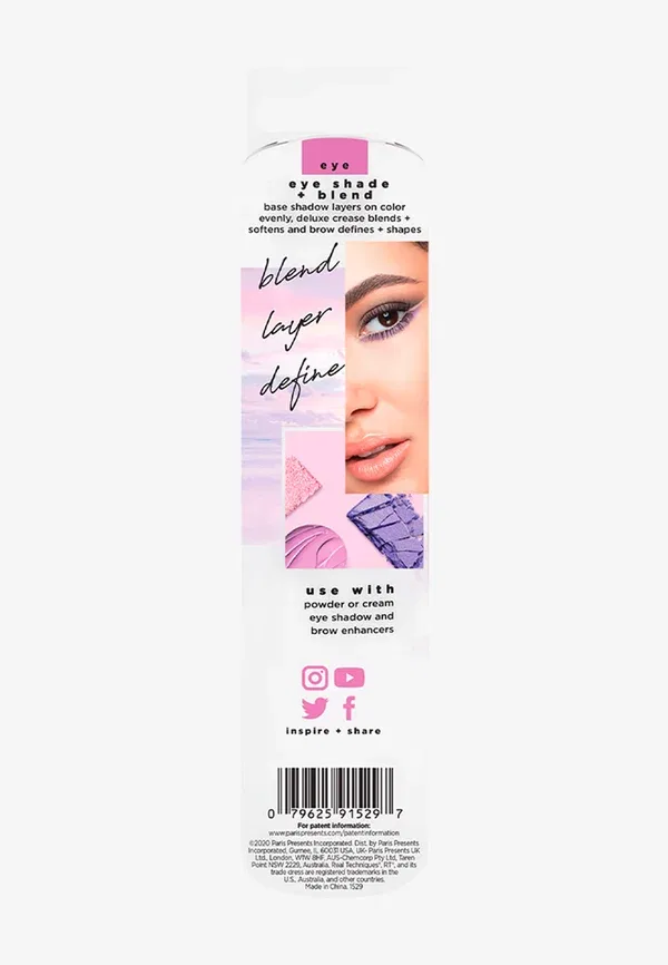 Кисть для теней Eye shade + blend, Real Techniques — фото 3