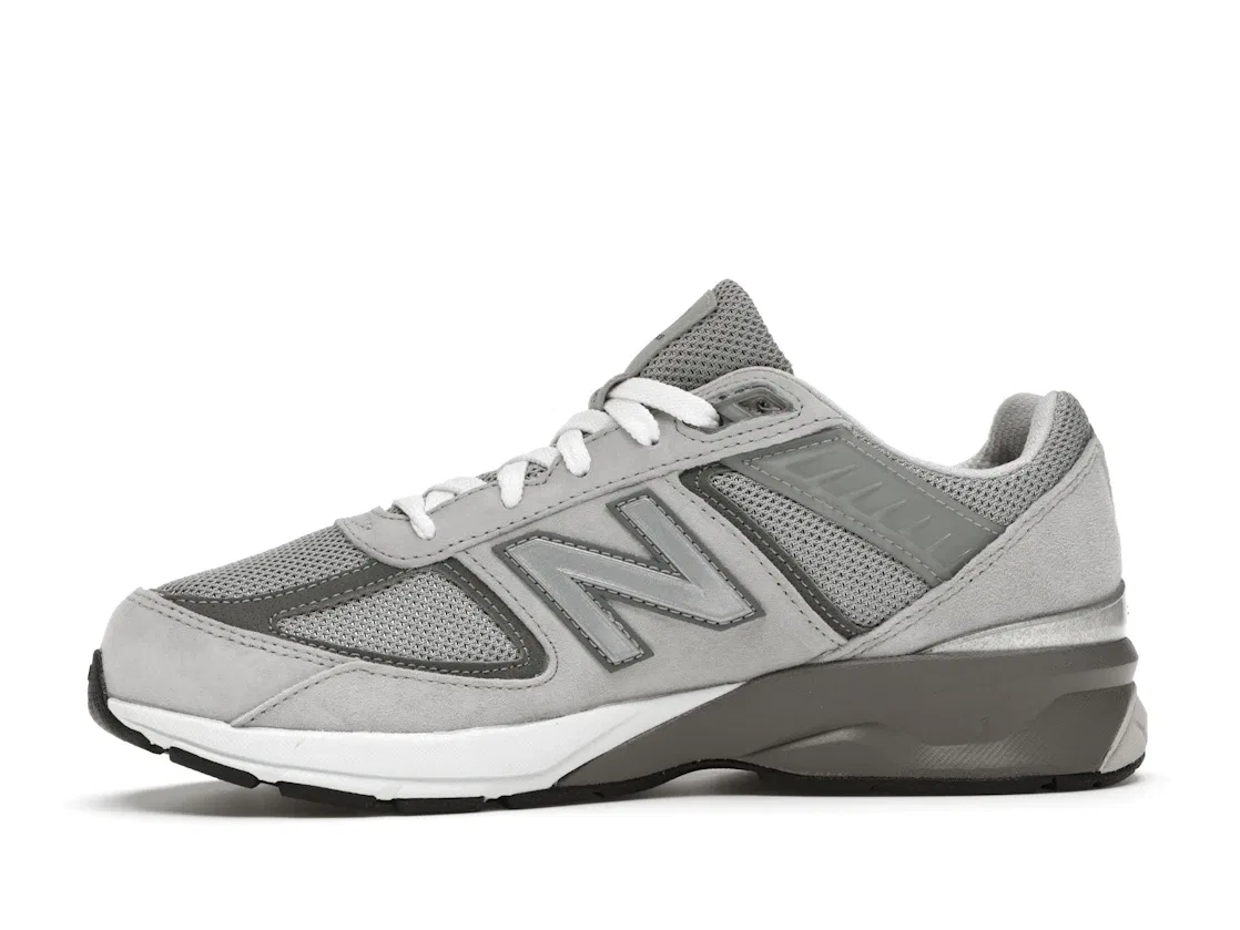 Детские кроссовки Lifestyle с дышащей сеткой New Balance 990v5, Grey/Castle Rock — фото 3
