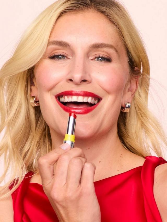 Помада Just Joyous с высоким блеском Trinny London, Poppy — фото 2