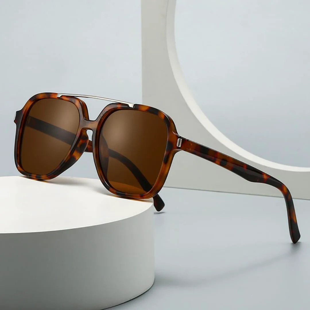 

Модные солнцезащитные очки большого размера для женщин с защитой от УФ-излучения UV400, в стиле ретро с заклепками, для мужчин, темные HHZZYVY, Black Yellow