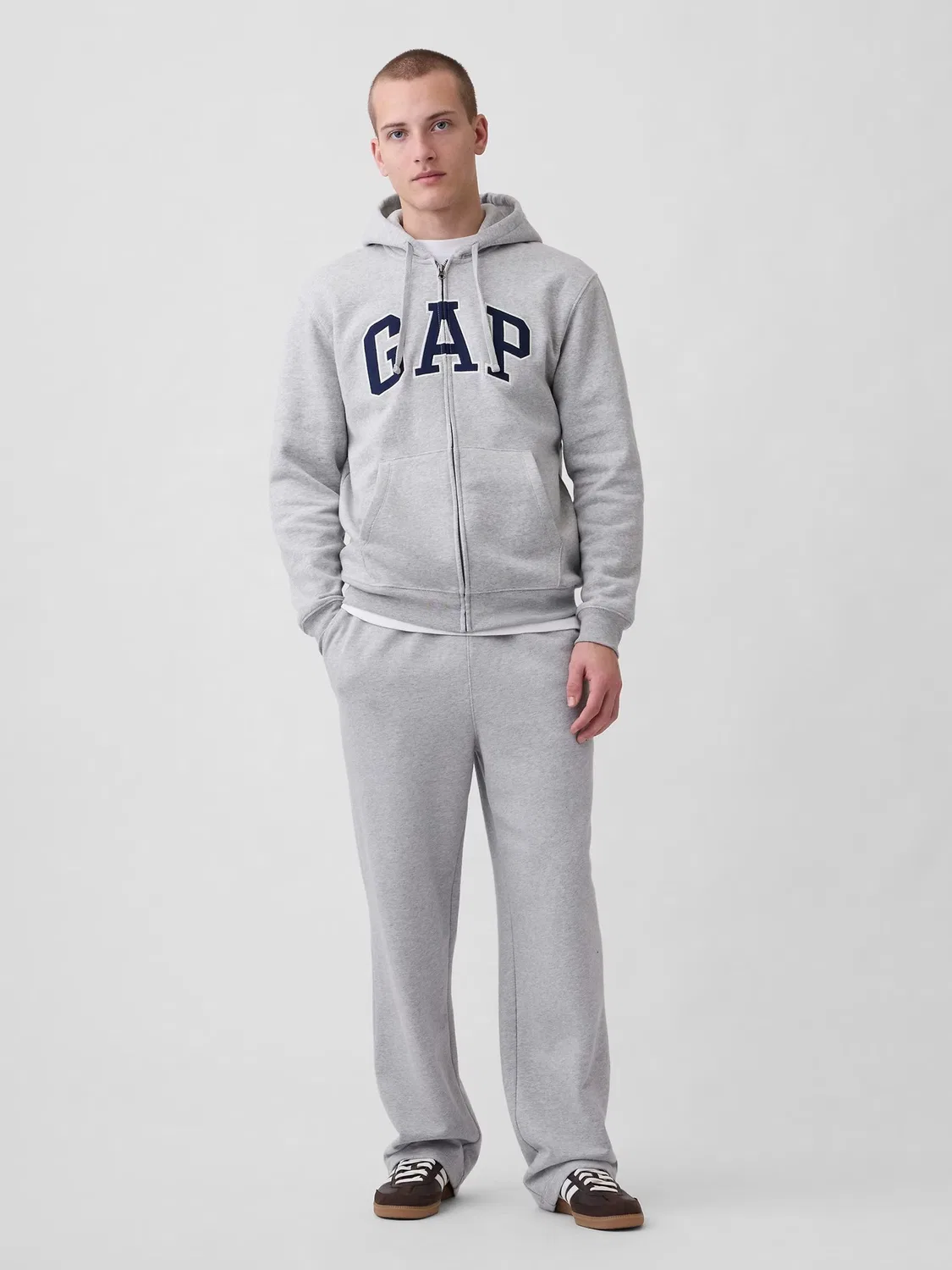 Худи Gap VintageSoft Arch Logo с застежкой-молнией, серый — фото 3