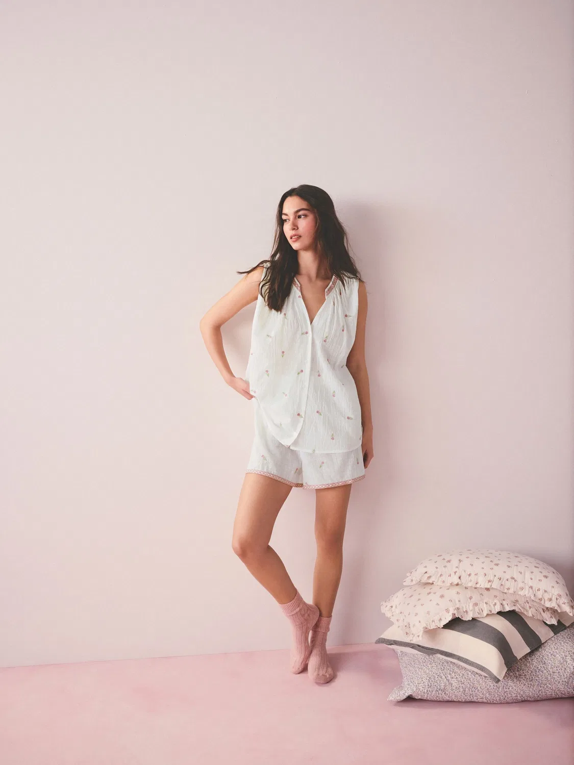 Пижама с вышивкой тюльпанов Cotton Vest Next, белый с вышивкой — фото 2