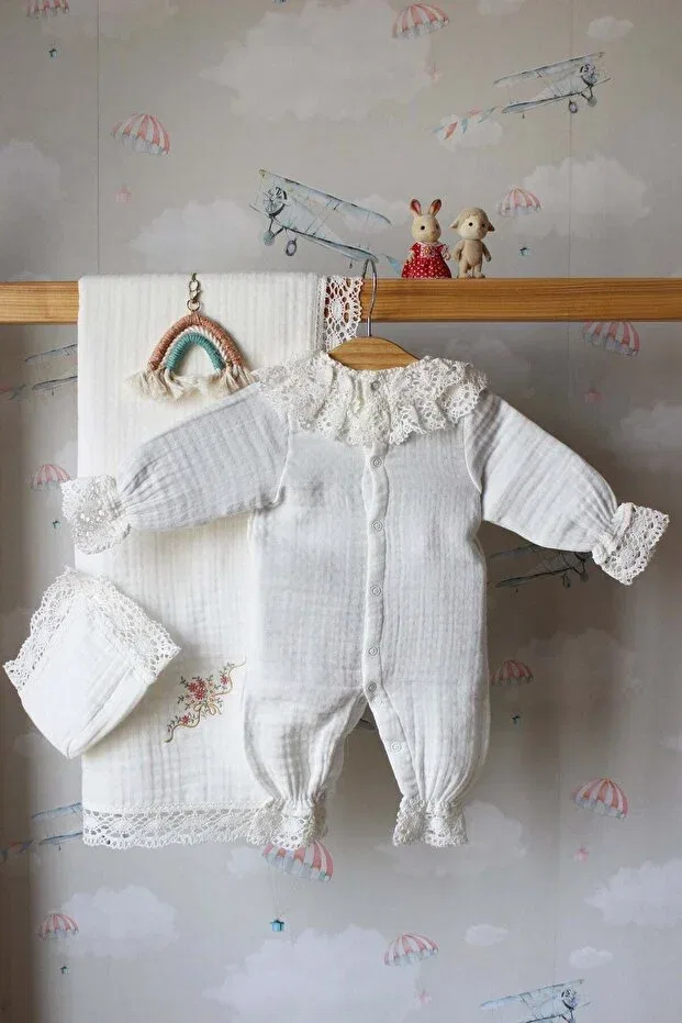 Детский комплект из муслина с вышивкой цветов Babiesfirst, White — фото 4