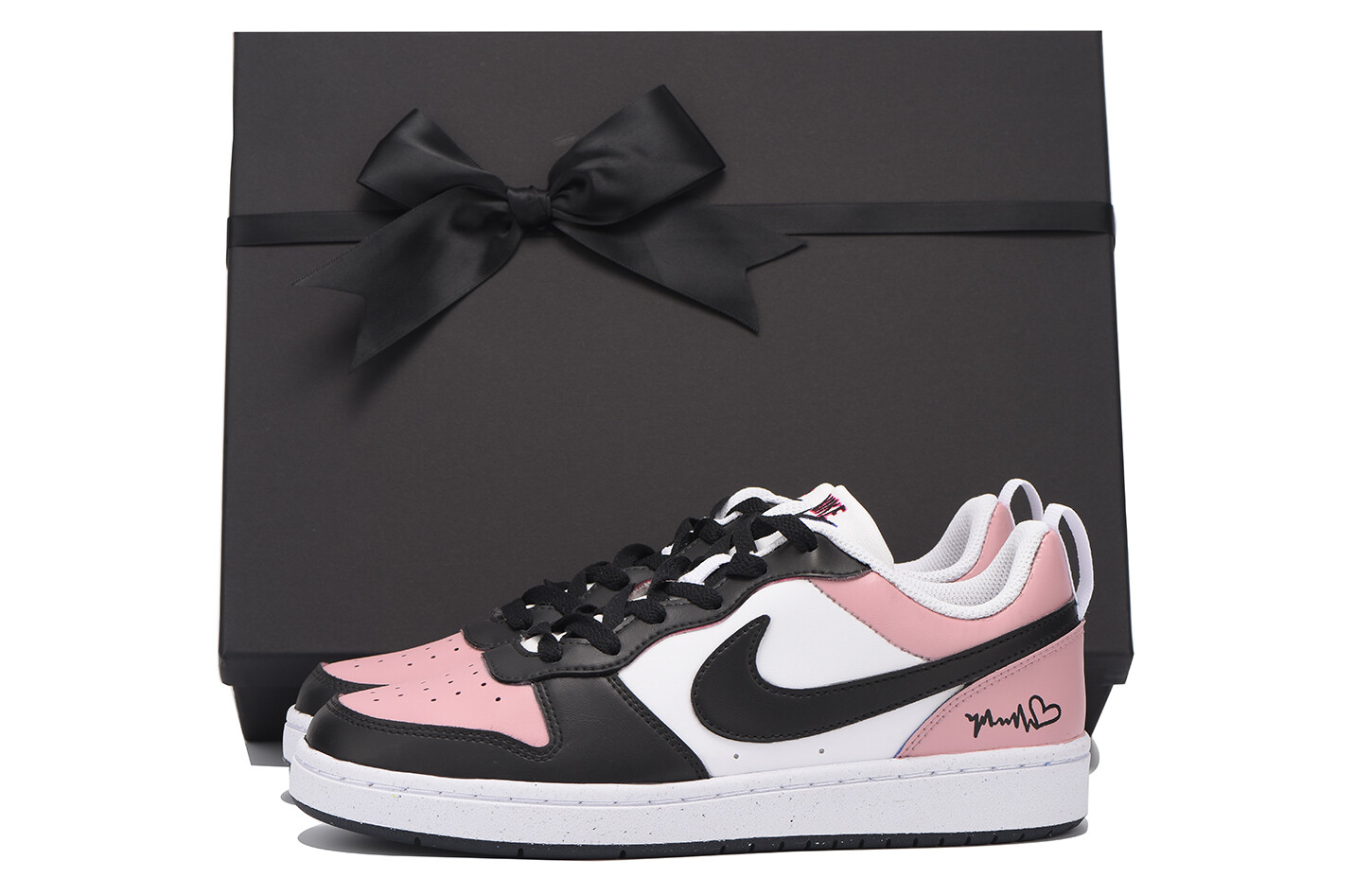 

Женские кроссовки для скейтбординга Nike Court Borough Low, Pink