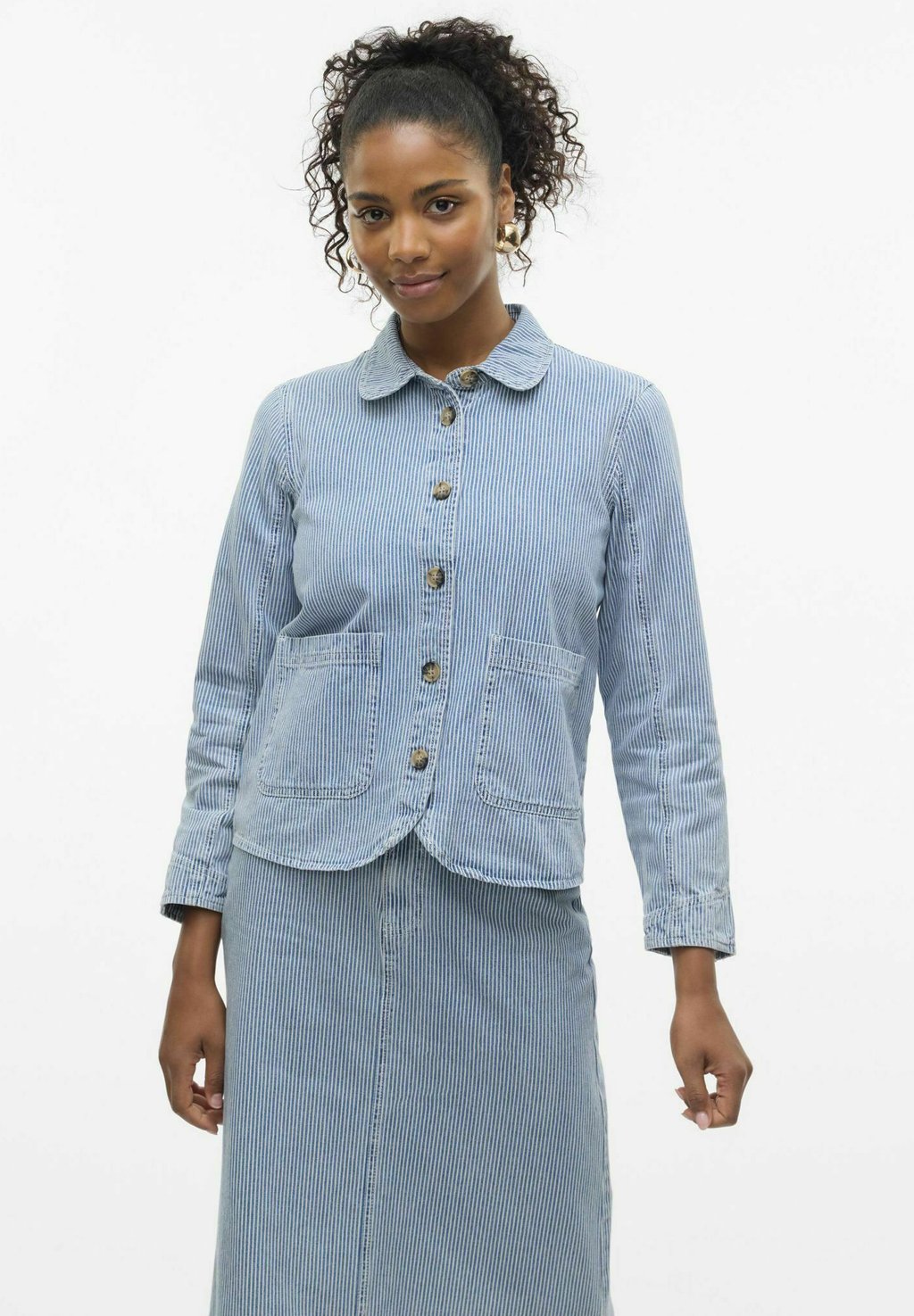

Джинсовая куртка VMAMINA Vero Moda, цвет Medium Blue Denim