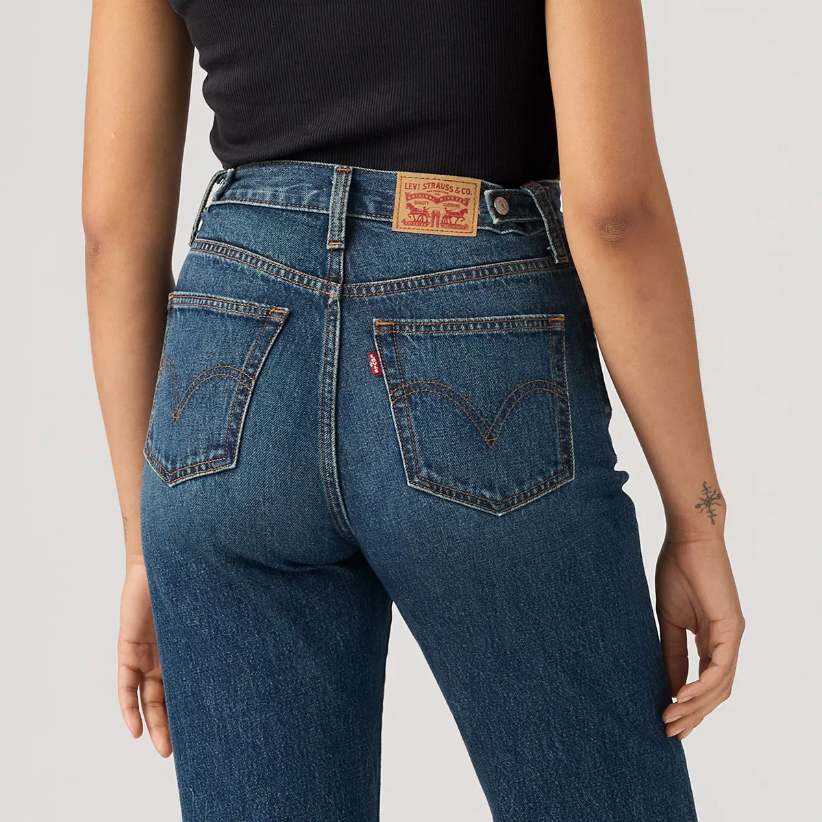 Джинсы расклешенные Levis, Dark Blue — фото 3