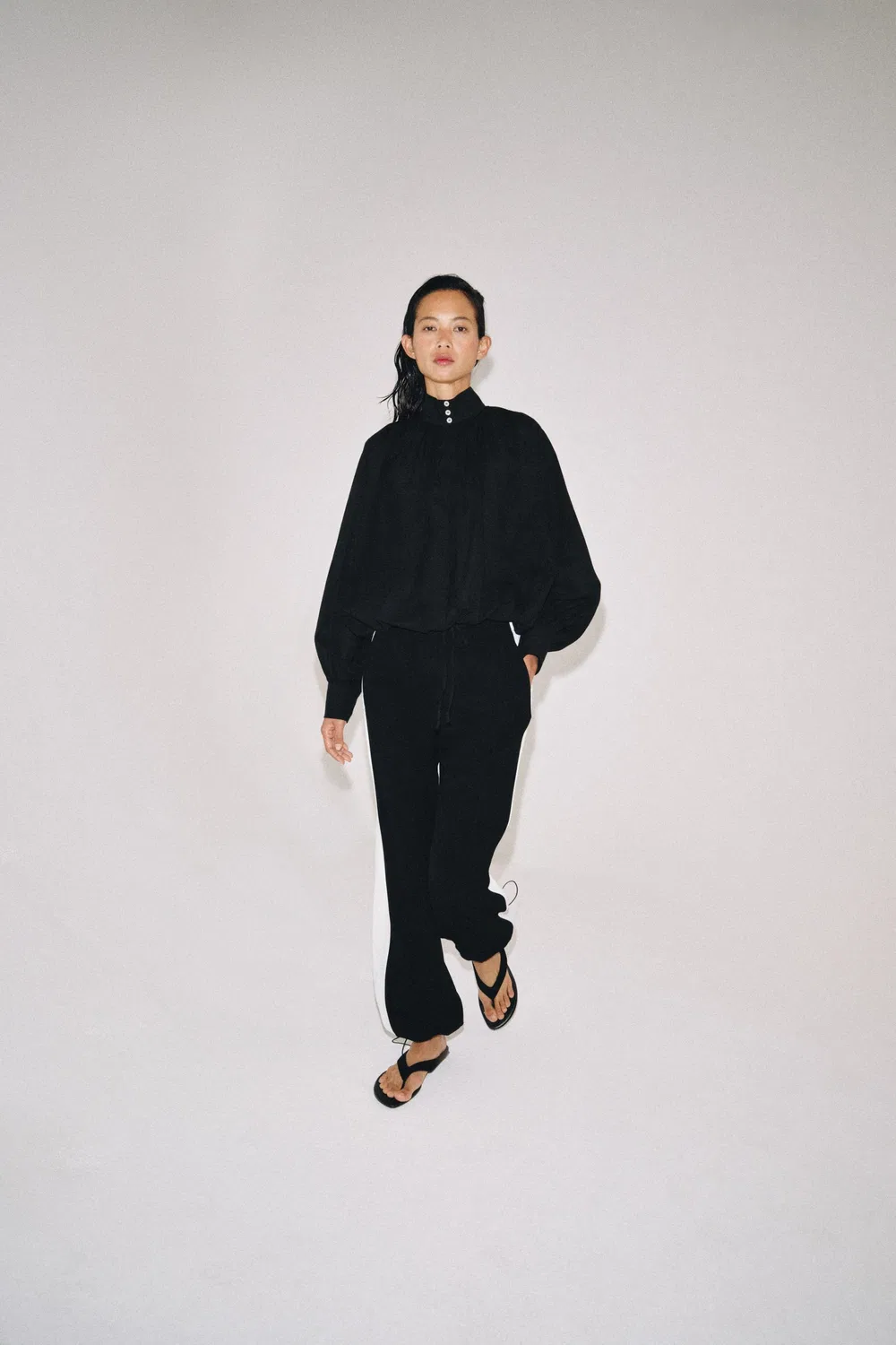 Брюки SAROUEL из коллекции ZW с боковыми полосами ZARA, Black — фото 4