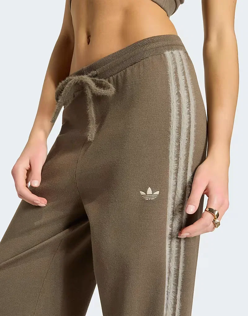 Спортивные брюки Adidas Originals Knit Firebird в цвете Branch/Silver Pebble — фото 2