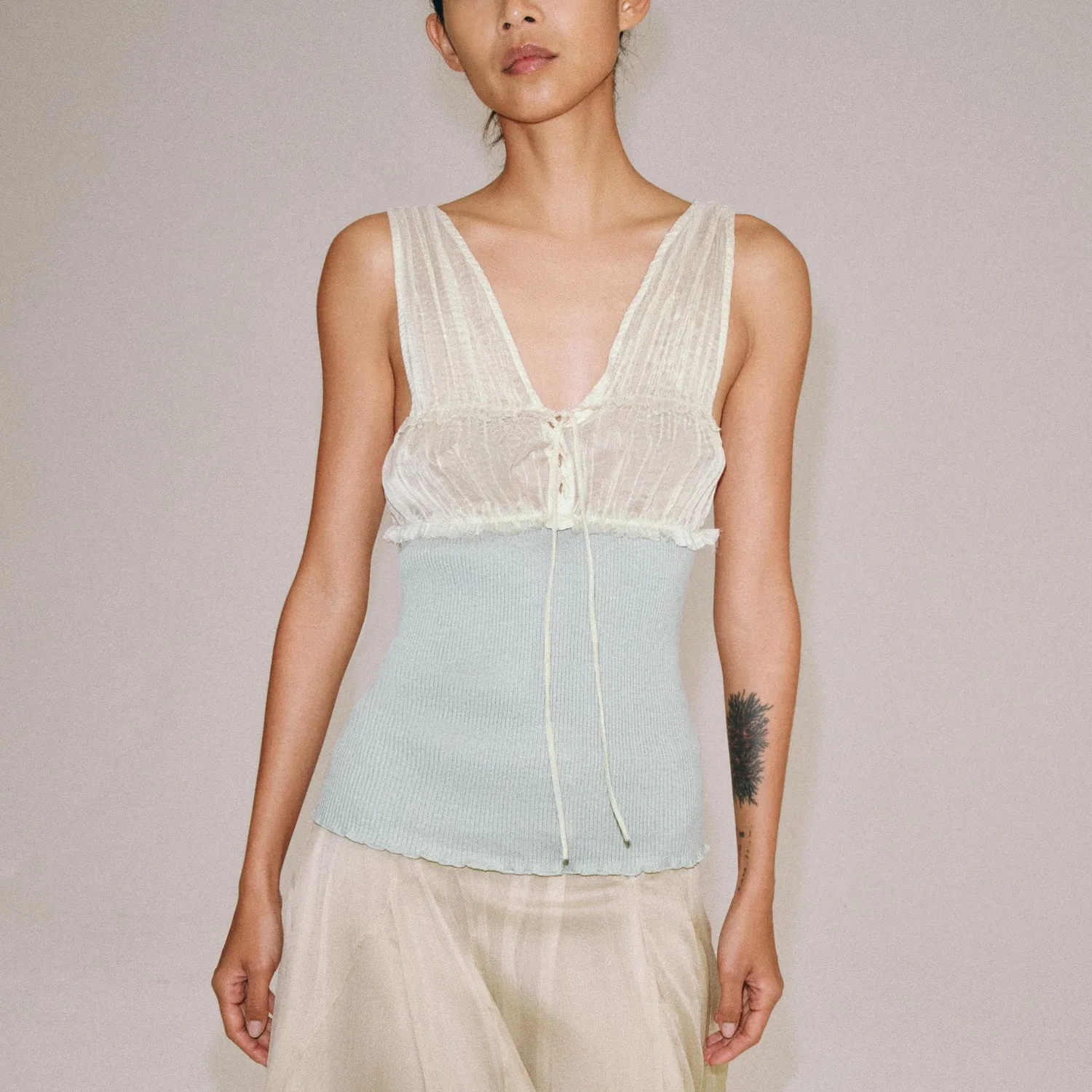 Женский топ без рукавов с V-образным вырезом Light Blue ZARA, Голубой — фото 4