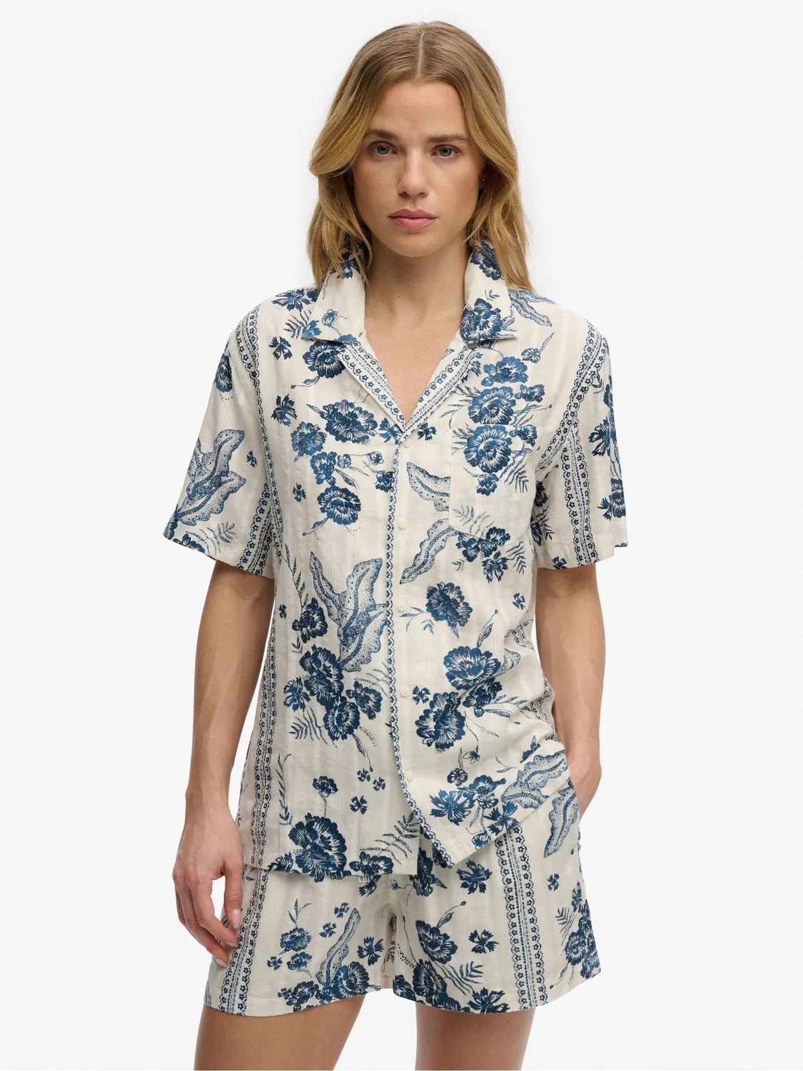Рубашка с коротким рукавом Beach Printed Superdry, цвет экрю/синий