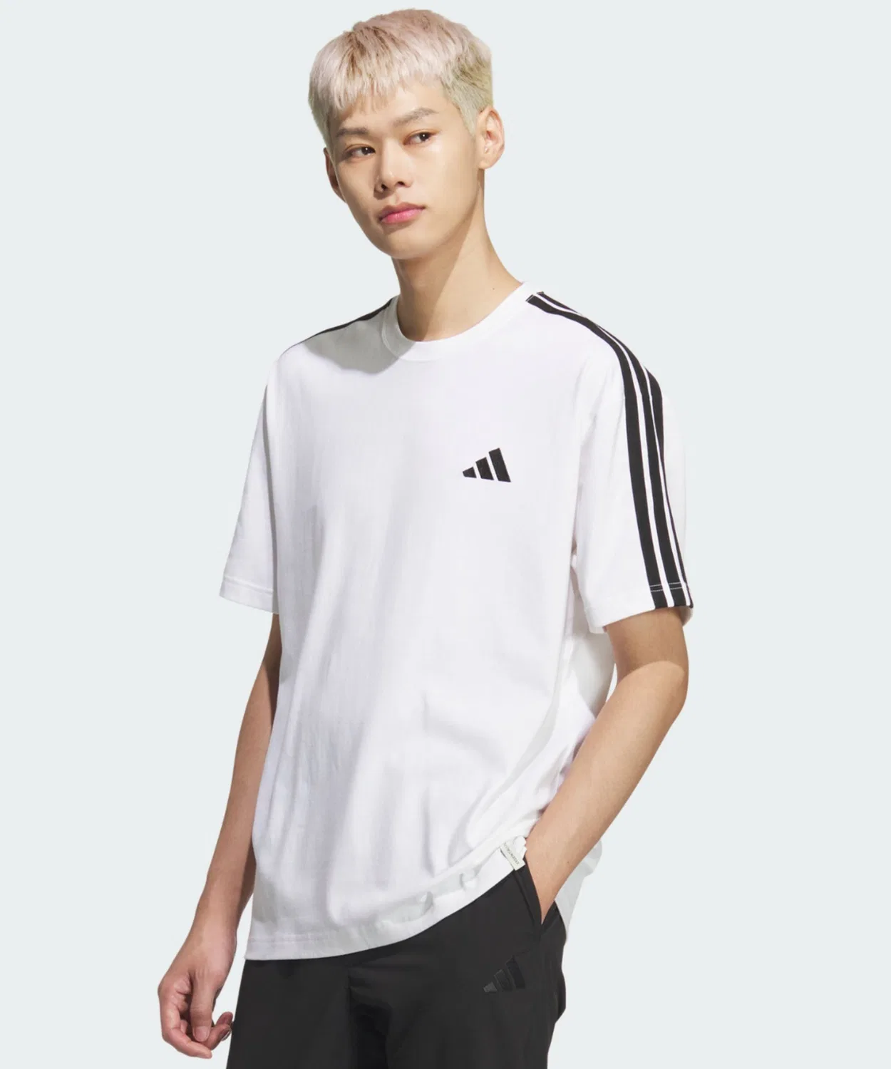 Мужская футболка с длинным рукавомEssential Plus Loose Fit Three Stripes Adidas, White