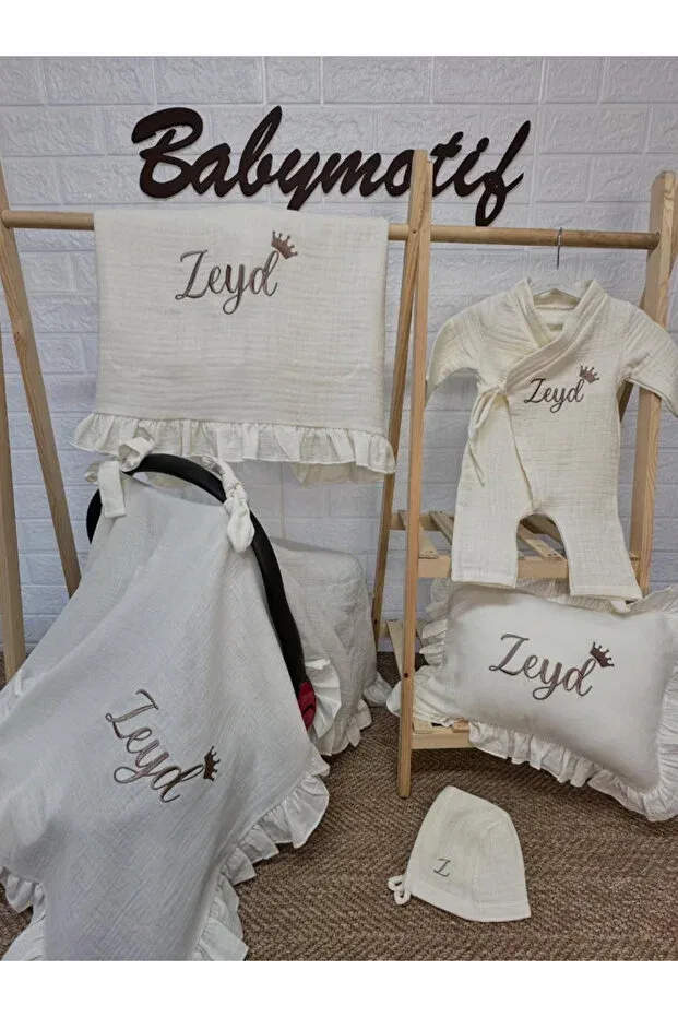 Детский комплект из муслина с вышивкой имени Babymotif, Ecru