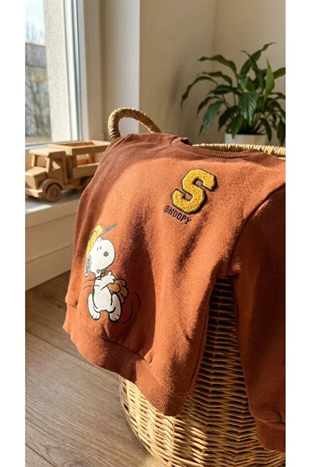 Детский комплект спортивного костюма для мальчиков с принтом Snoopy Printed Punch Embroidered Back Printed Fleece Inside Elastic Waist Pocket Tracksuit Set Moda, Brown — фото 4