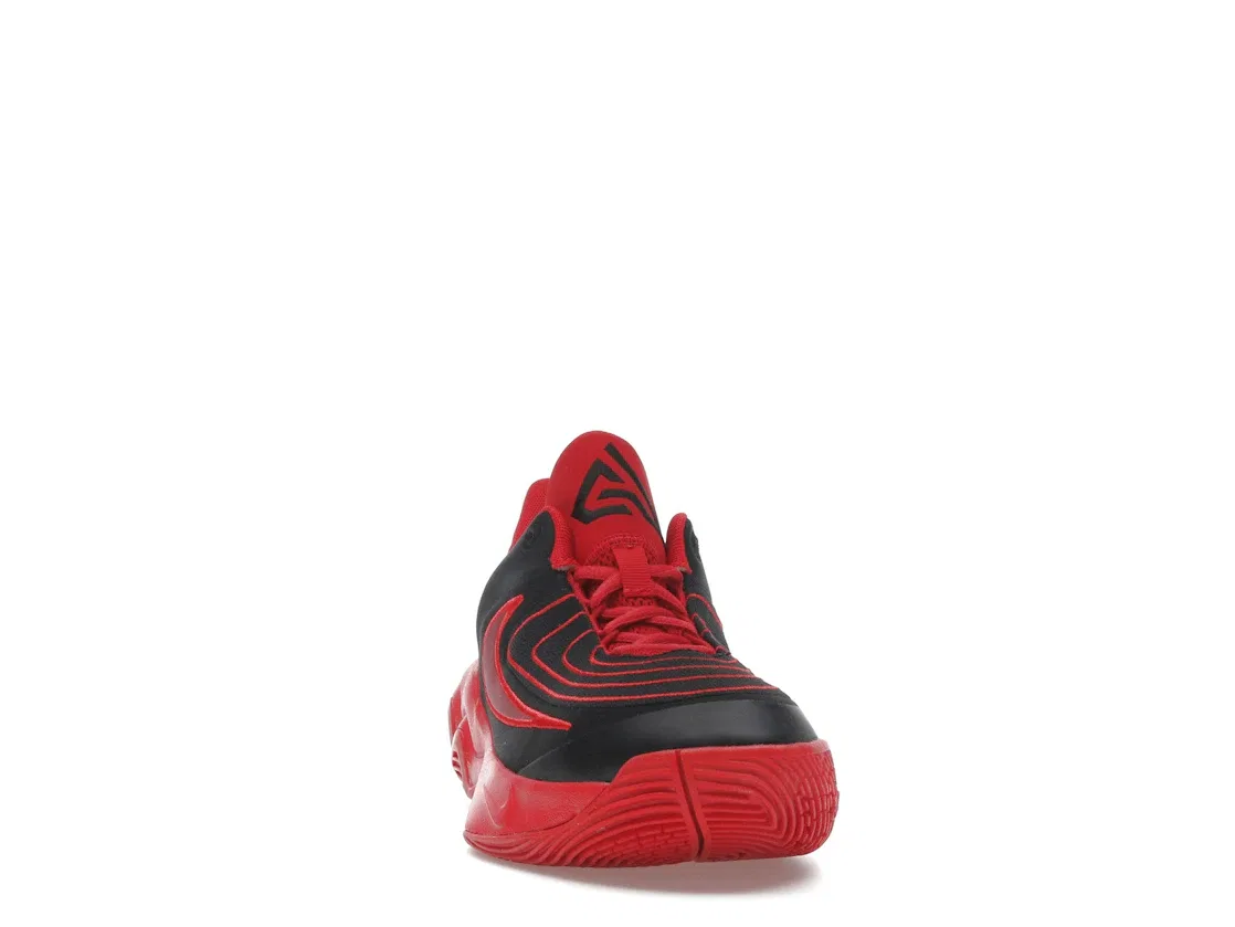 Детские кроссовки для активного спорта Nike Giannis Immortality 4 Nike, Black/University Red/Team Red — фото 2