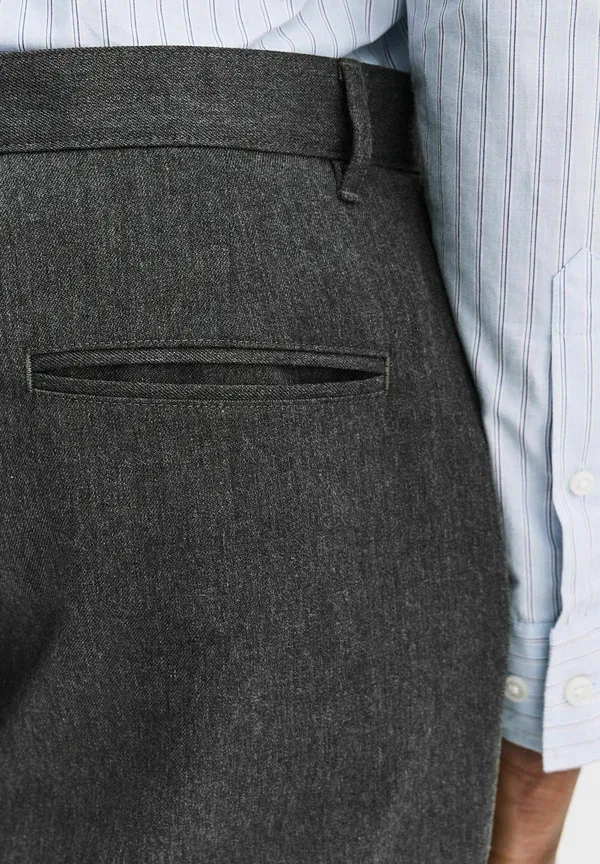 Брюки из полиэстера и вискозы Regular fit plain front smart trousers 2 pack Next, charcoal grey, серый — фото 4