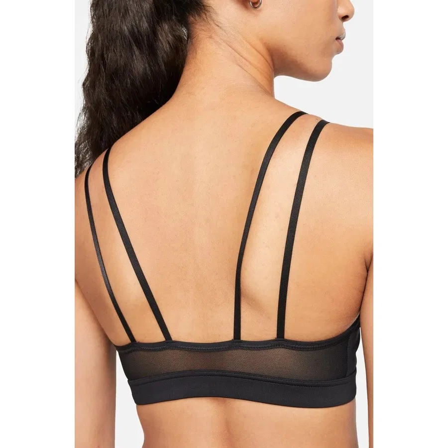 Спортивный топ без рукавов с V-образным вырезом Nike Yoga Dri Fit Indy Strappy Bra, Черный — фото 3