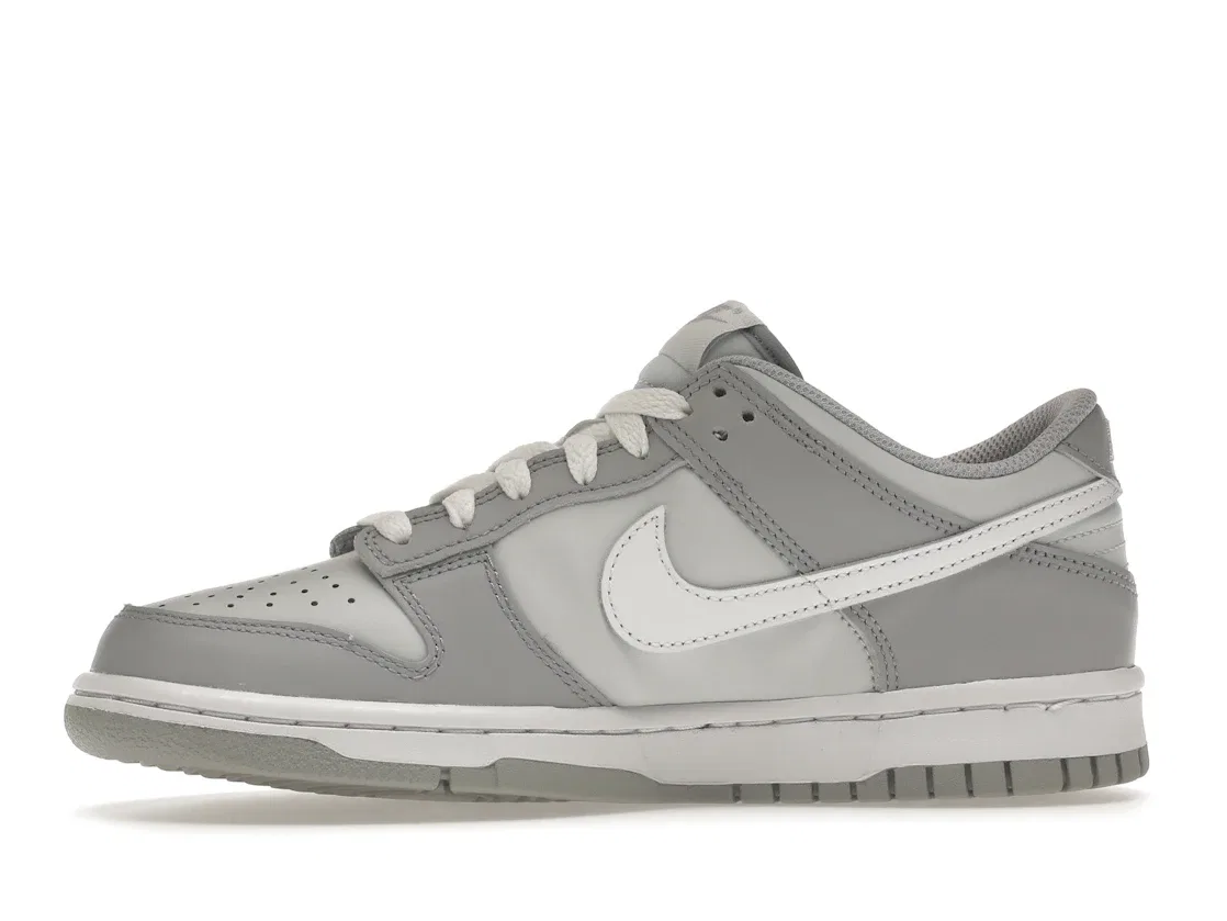 Детские кроссовки Lifestyle с двухцветным дизайном Nike Dunk Low, Pure Platinum/White-Wolf Grey — фото 3