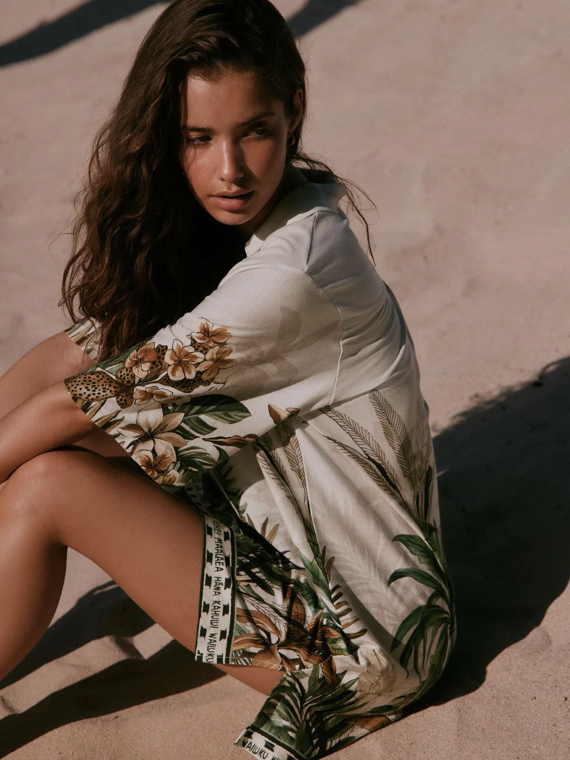 Кафтан с воротником и принтом пальм, модель Cream Palm Print Collared Jersey Kaftan Next, кремовый — фото 2