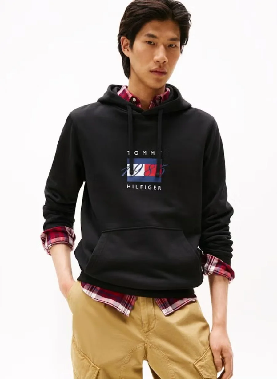 Худи Tommy Hilfiger Flag Graphic, черный