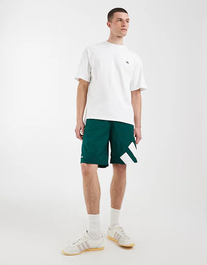 Шорты Adidas Originals Adicolor GRFX, зеленый