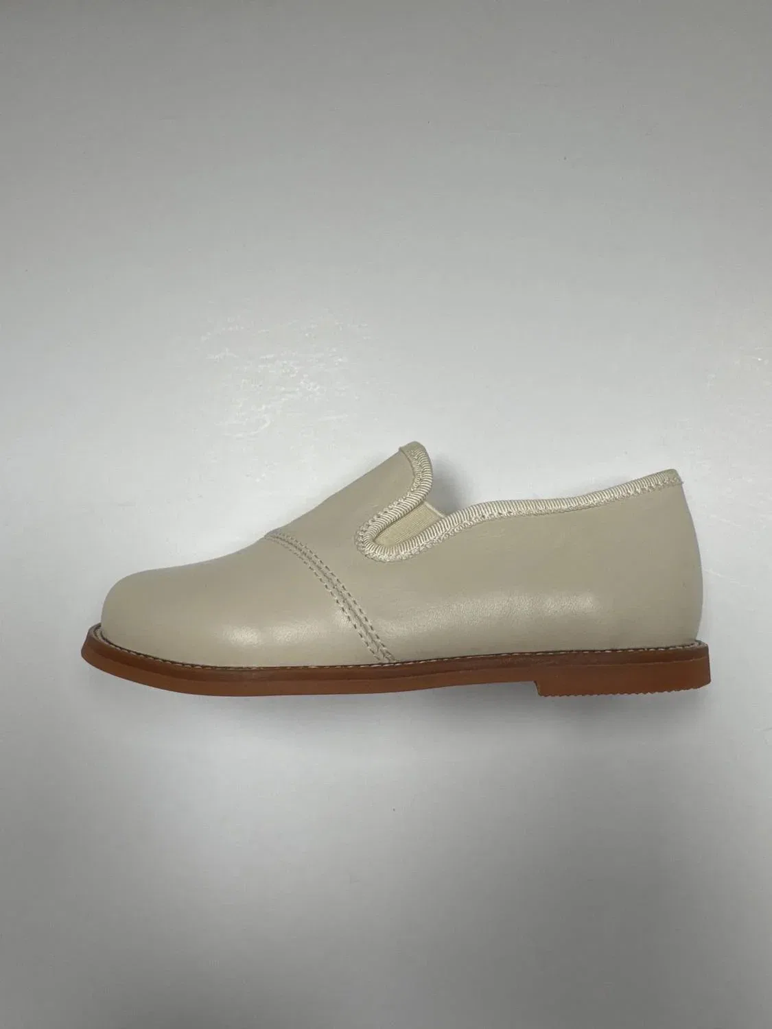 Детские туфли без шнуровки из премиальной кожи Nora Classic Slip-On 1936, бежевый — фото 3