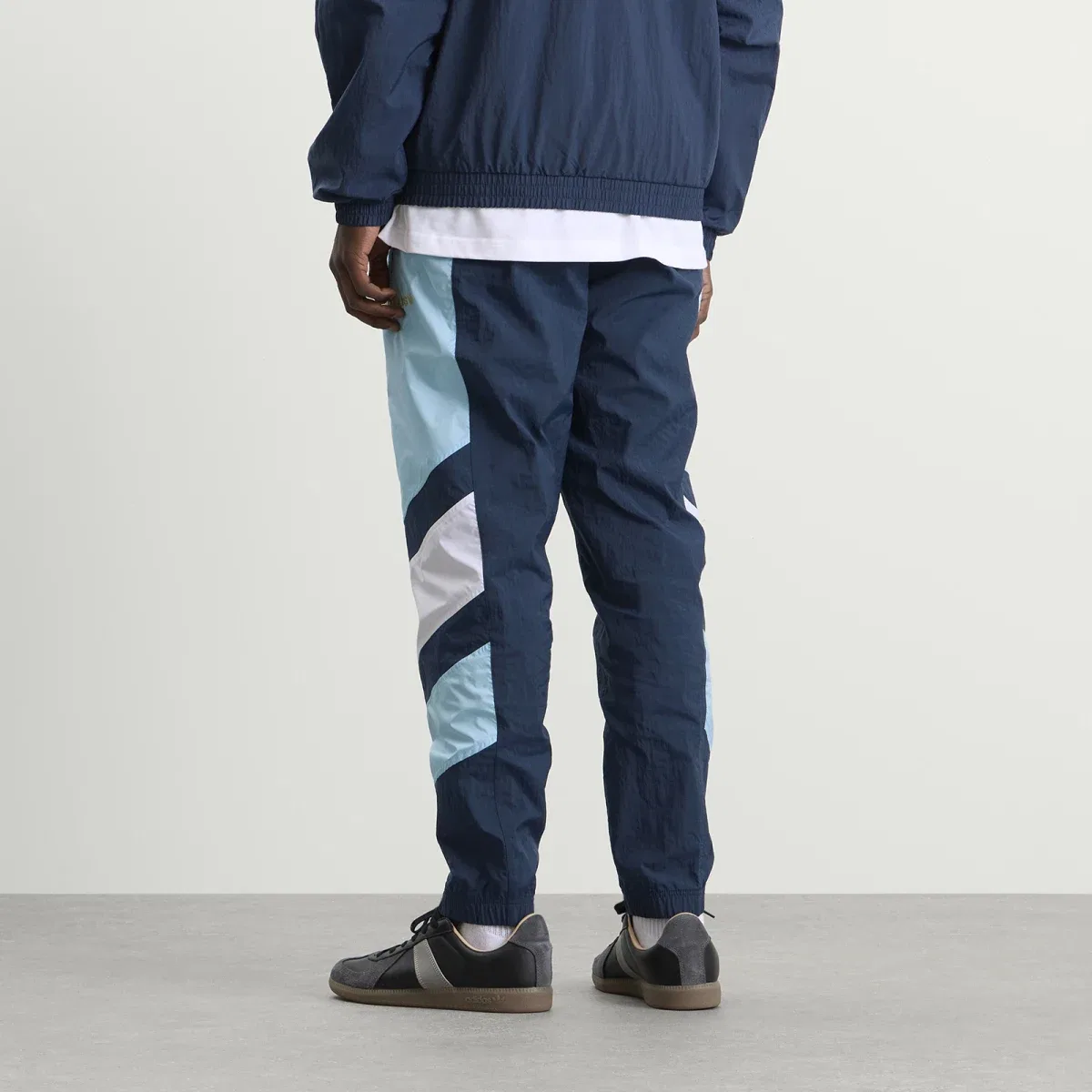 Спортивные брюки Afa EQT Track Pant Adidas, Crew Navy — фото 3