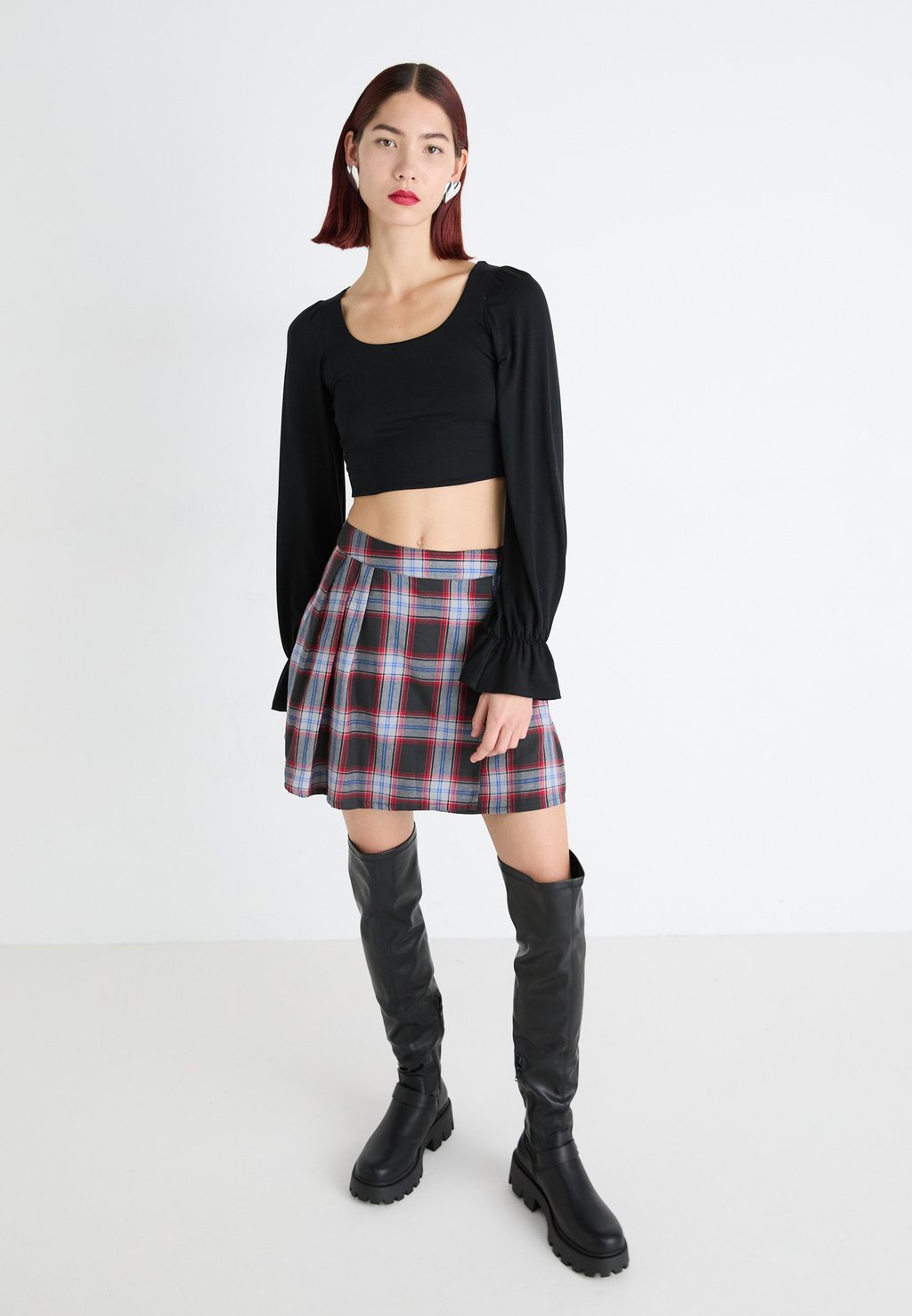 

Топ с длинными рукавами HARPER CUFF SLEEVE CROP WAL G., черный