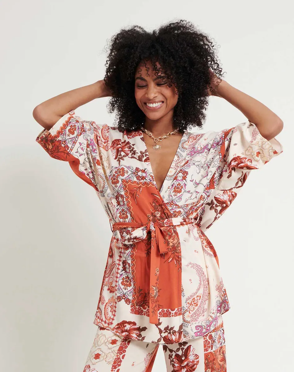 

Топ Kimono de mujer de manga francesa con cinturón Naf Naf, мультиколор