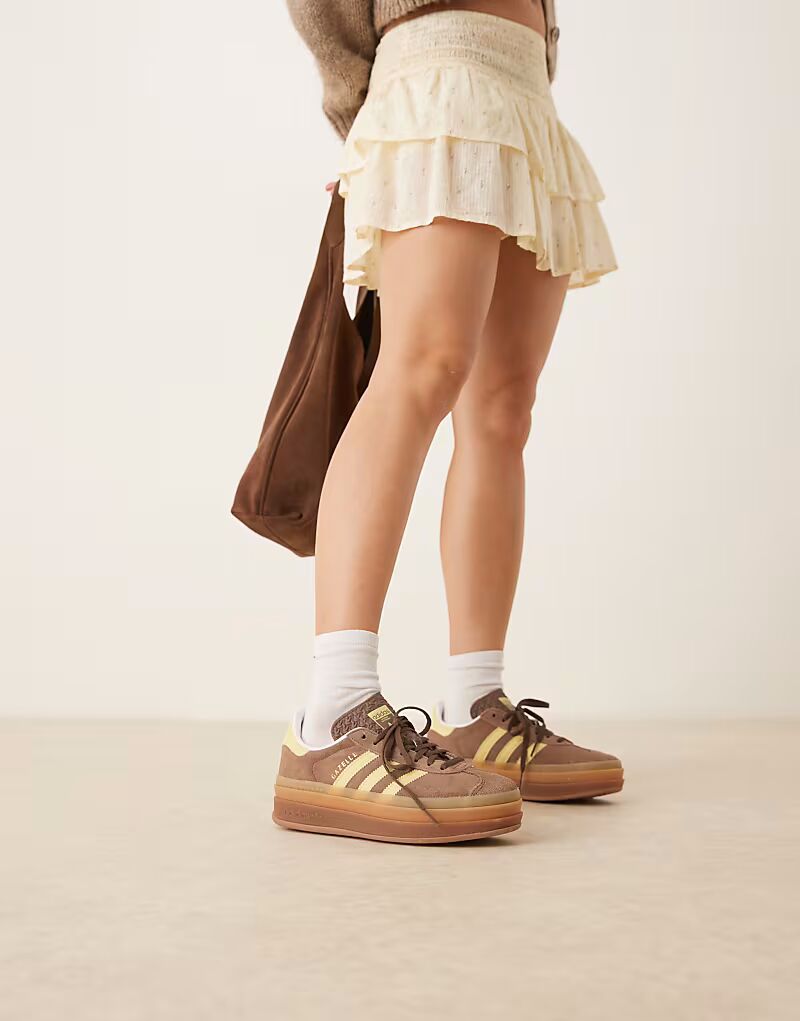 Кроссовки на платформе Adidas Originals Gazelle Bold коричневого и желтого цветов