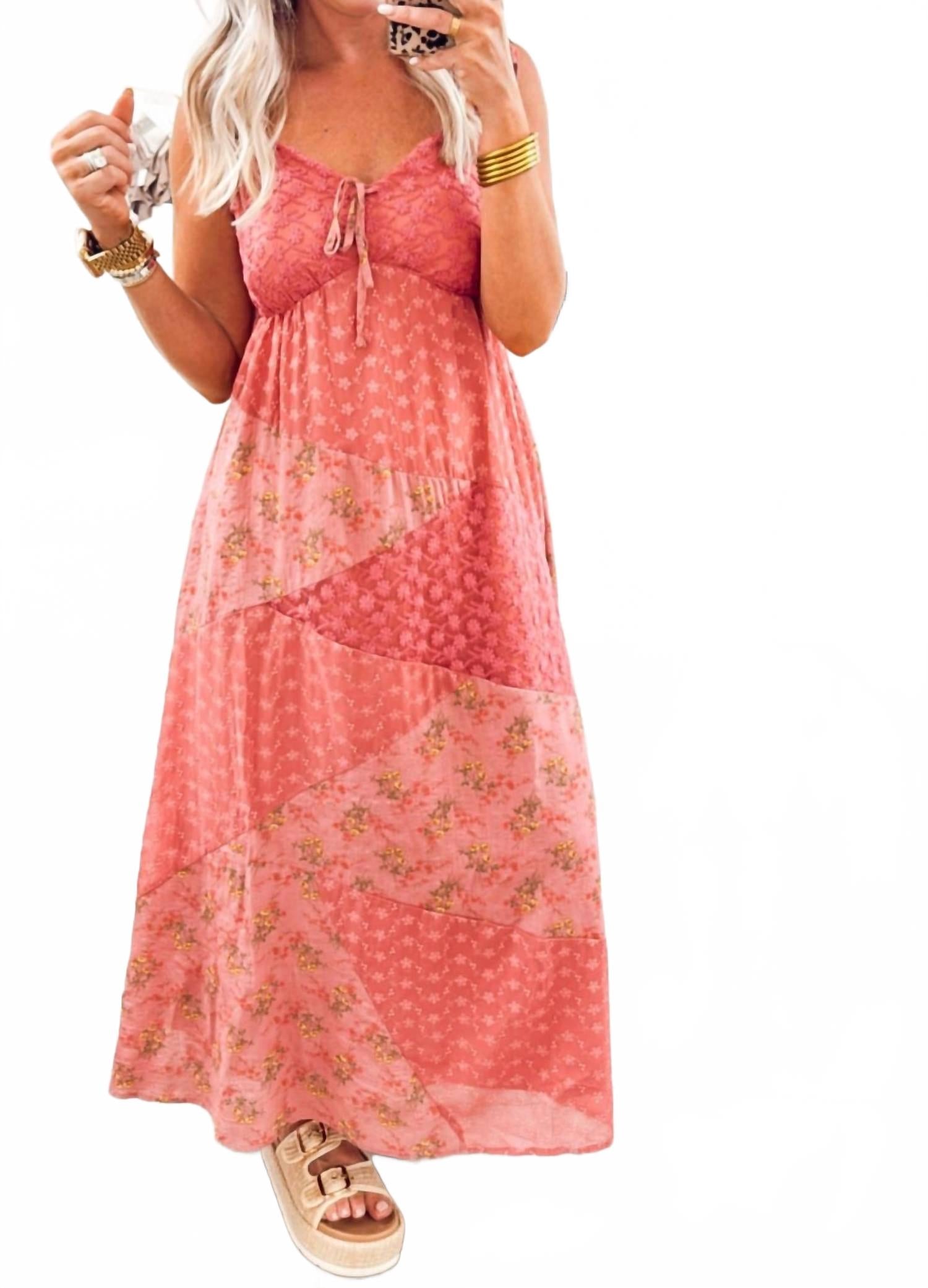 

Платье миди с вышивкой и цветочным принтом от Suellen Davi & Dani, Floral Print