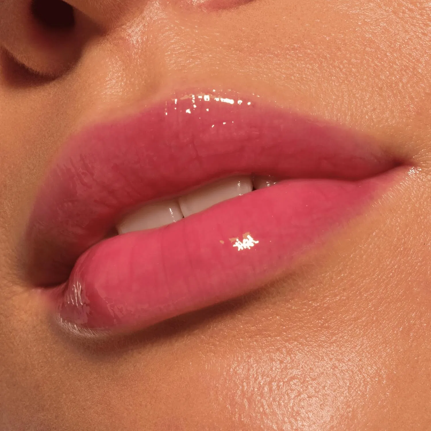 Блеск для губ «Gloss Obsessed Lip Glaze» от Catrice Catrice, 030 Gloss Over It — фото 4