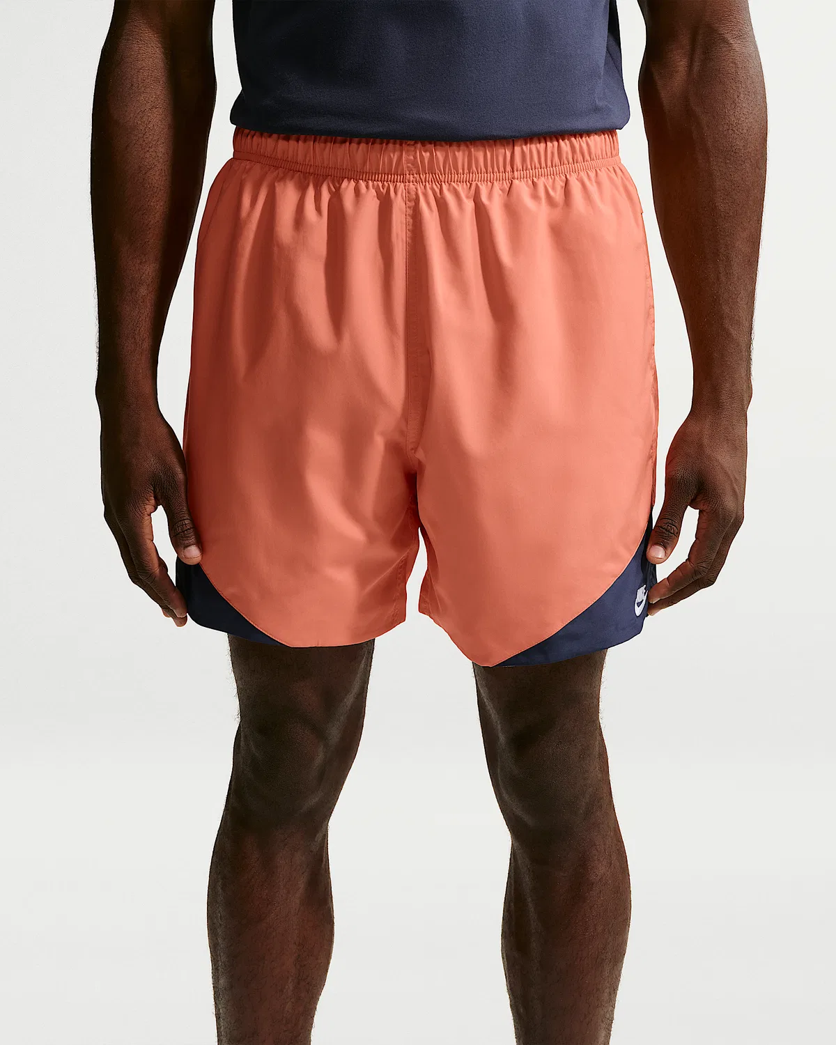 Мужские легкие тканевые шорты Nike Windrunner, Orange Frost/Midnight Navy/White — фото 2