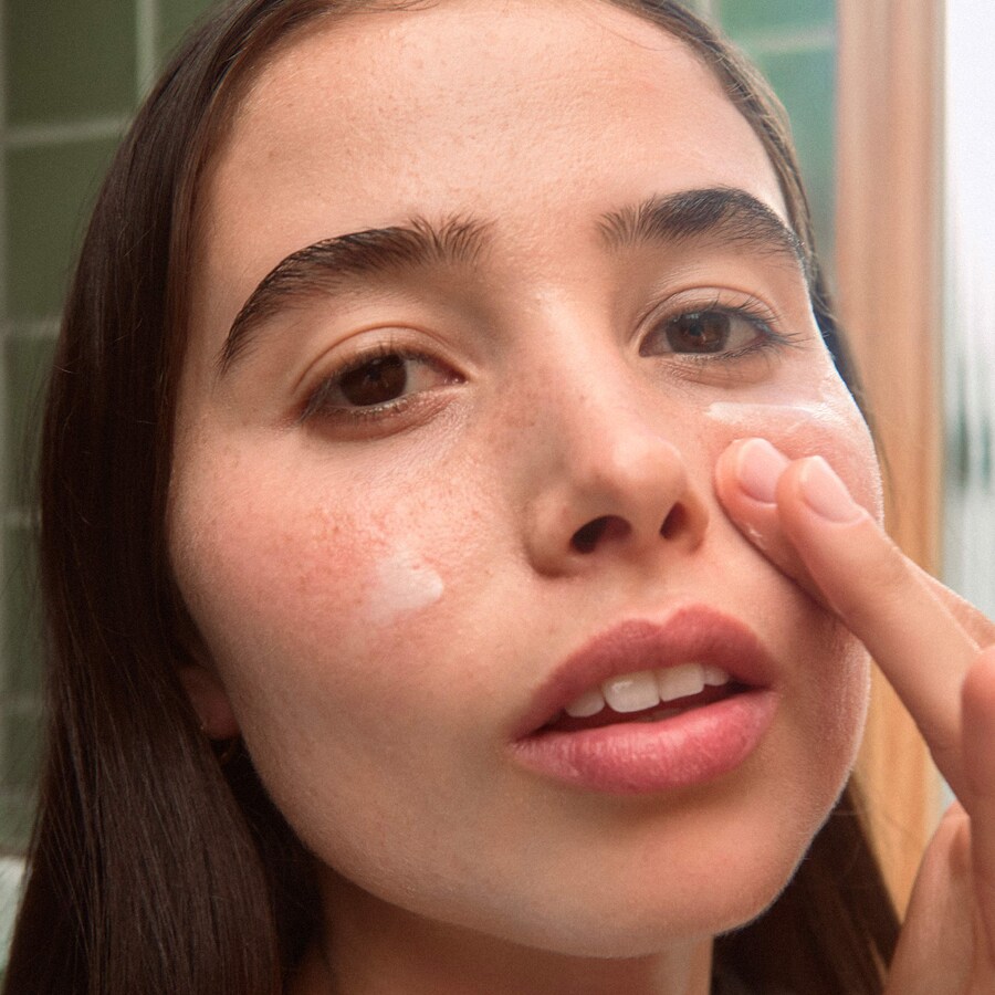 Крем для лица Sincerely Yours — Увлажняющий So Soft Daily Barrier Strengthening Lightweight Moisturizer с гиалуроновой, 50 мл — фото 2