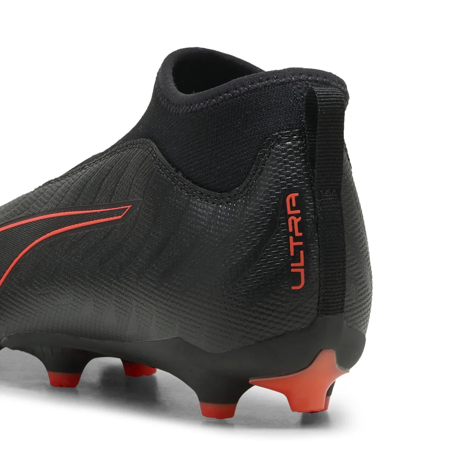 Детские футбольные бутсы без шнуровки ULTRA 6 MATCH+ FG/AG PUMA, Black Red — фото 2