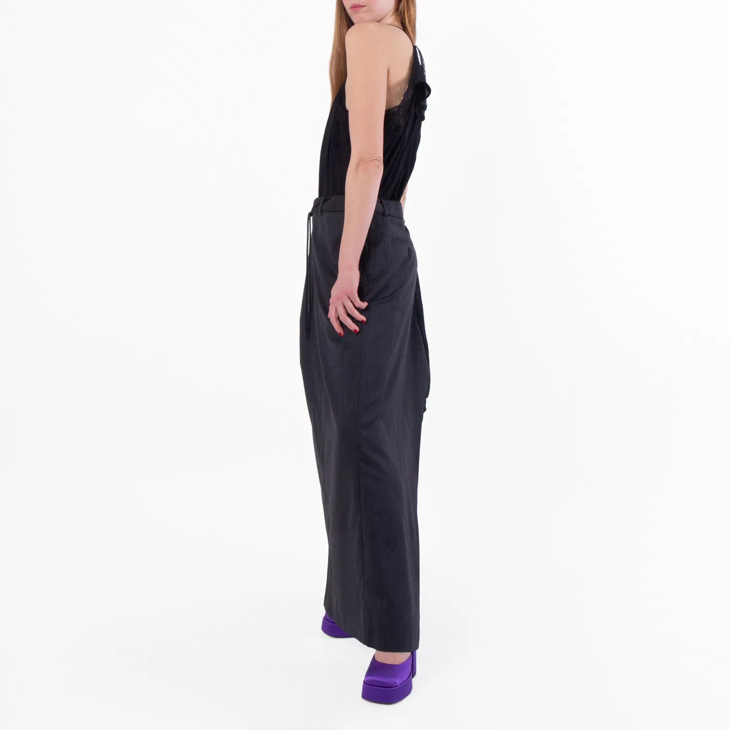 Платье-комбинация с V-образным вырезом Patched V-Neck Slip Dress Balenciaga, Black — фото 2