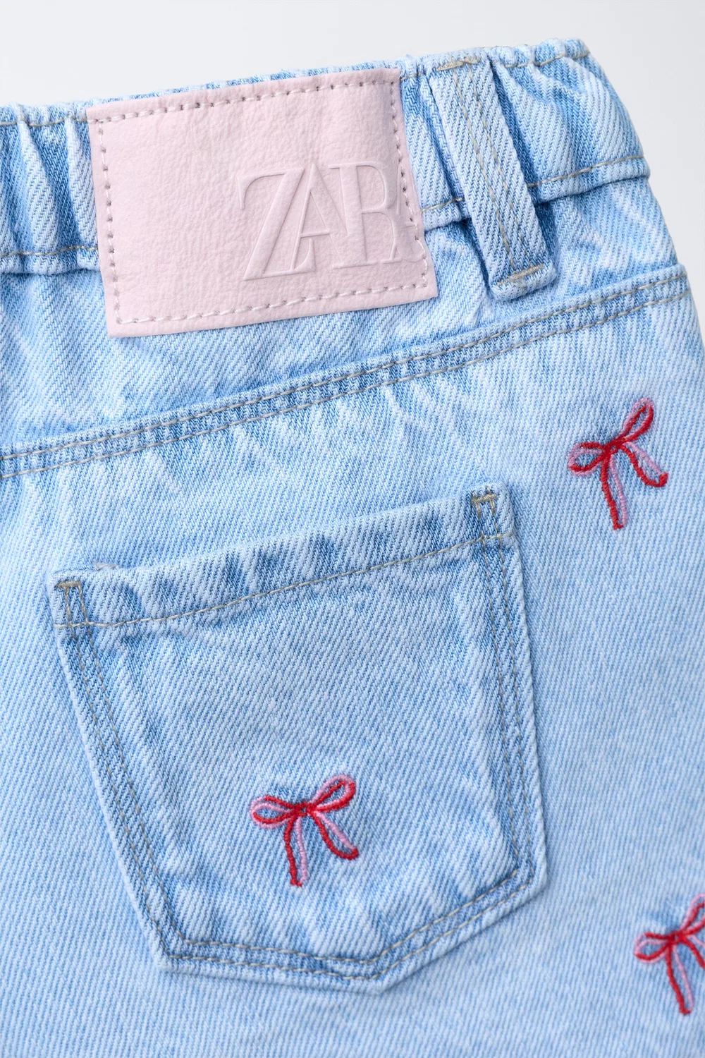 Джинсовые шорты-бермуды с вышитым бантом ZARA, Light Blue — фото 4