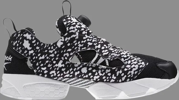 

Кроссовки instapump fury og tw Reebok, черный, Черный;серый, Кроссовки instapump fury og tw Reebok, черный