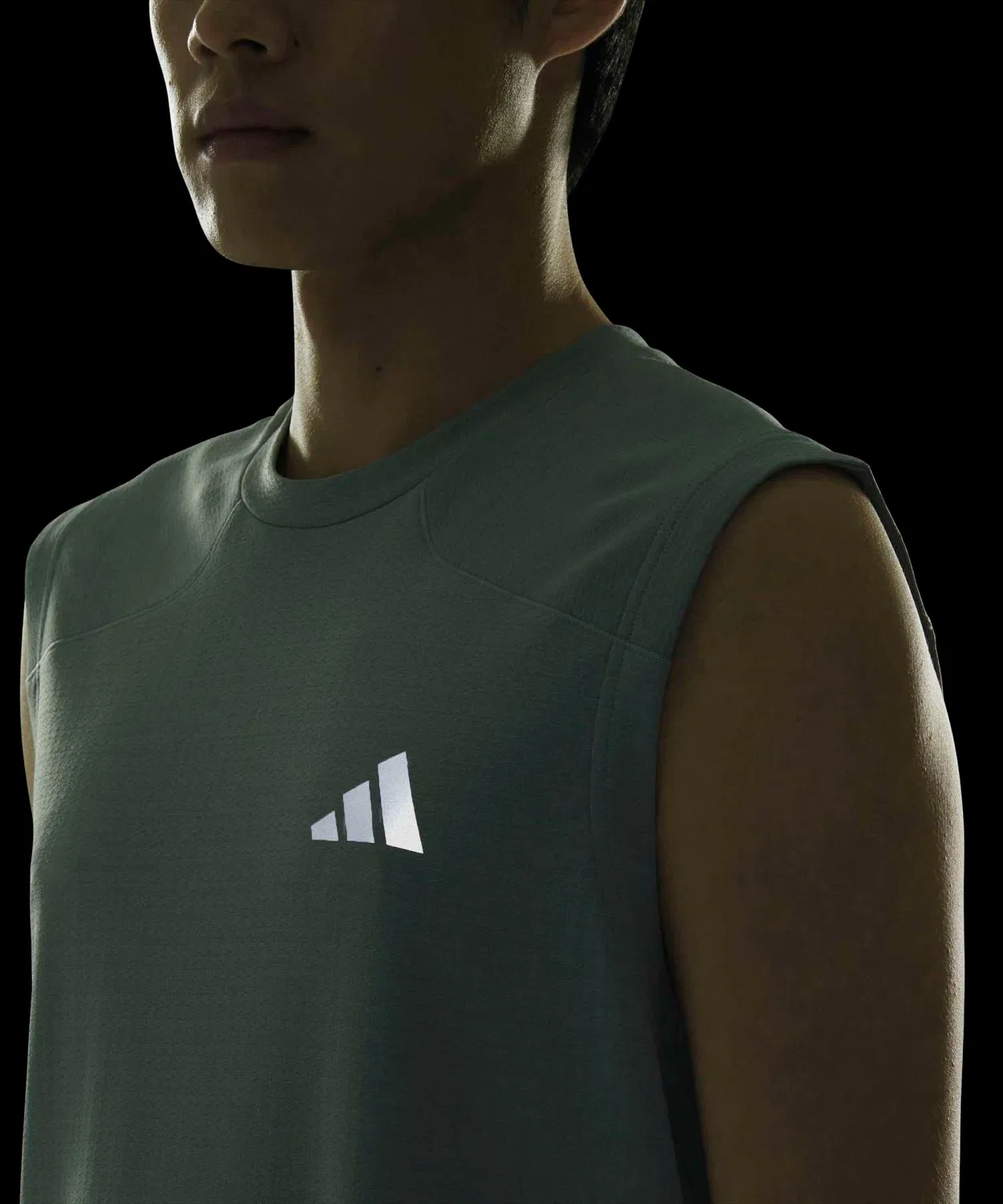 Мужской топ без рукавов Tech Essentials Cool Touch Regular Fit Stealth Sleeveless T-Shirt Adidas, Green — фото 3