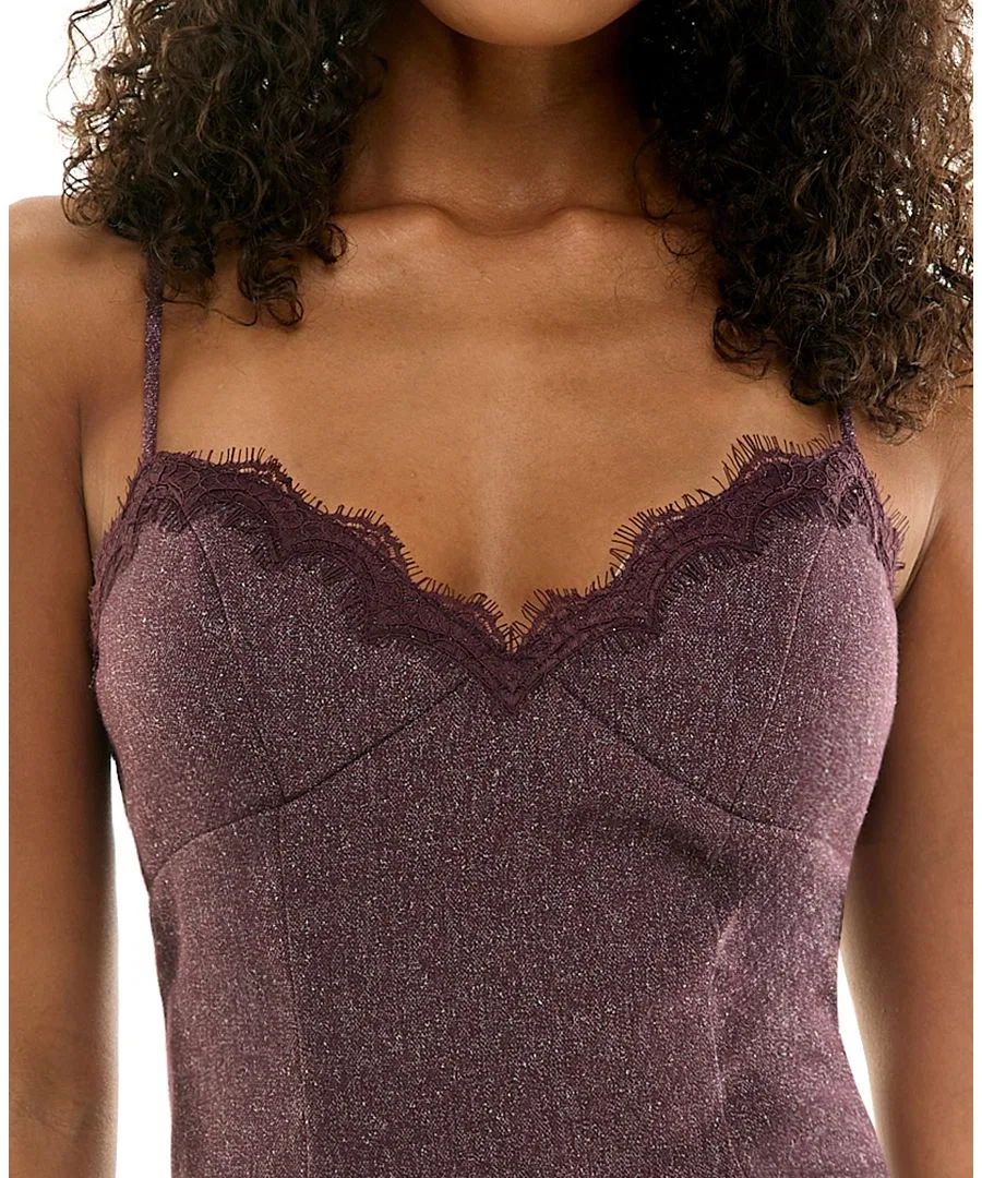 Платье-трапеция с кружевной отделкой и V-образным вырезом, модель Lace Trim Herringbone V-Neck SENI & CADE, Purple — фото 3