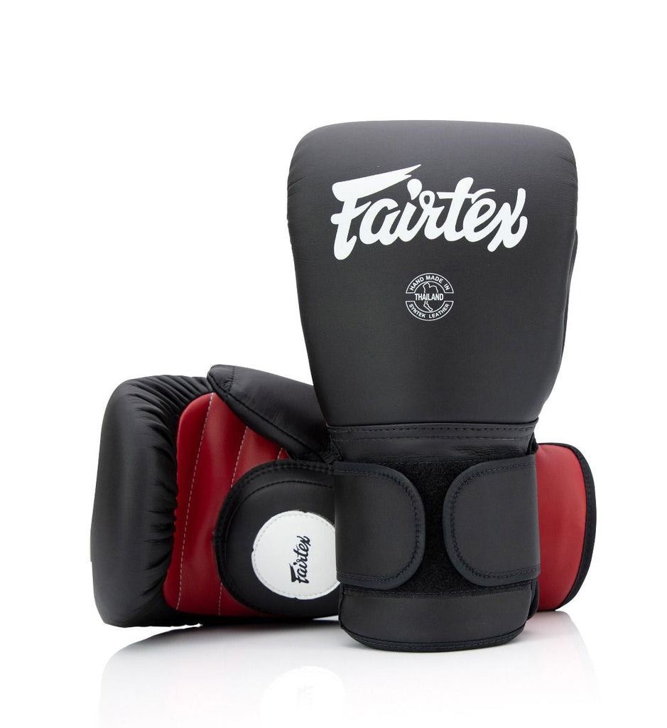 

Боксерские перчатки Fairtex Coach Sparring, 14 oz., черный/красный