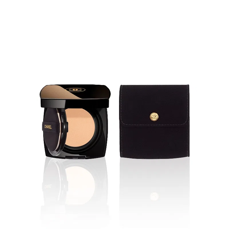 Женская тональная основа с воздушной подушкой B20 Golden Brick Air Cushion CHANEL, Black